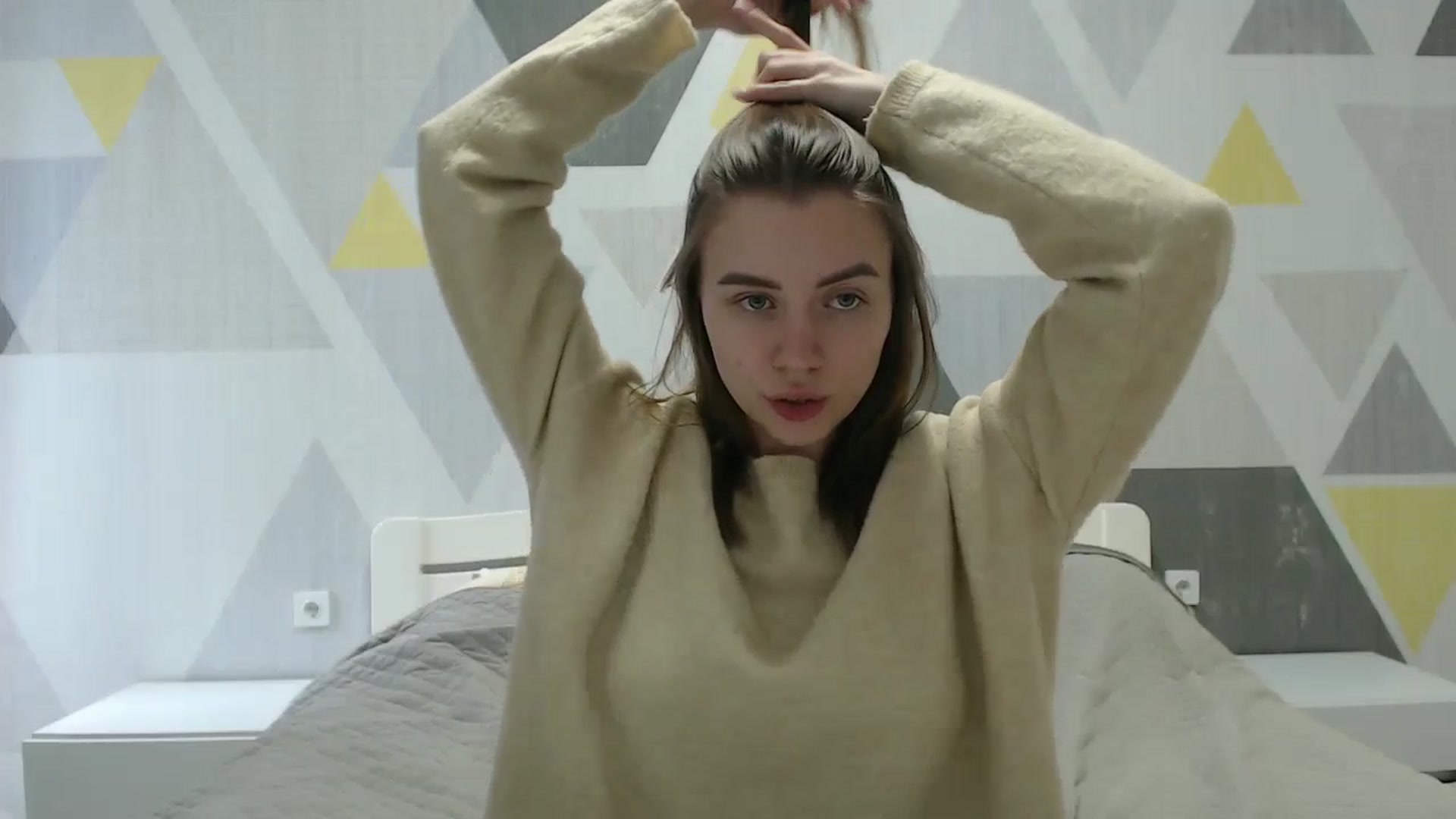 Gallery image thumbnail from Sulfate0's myfreecams stream on, 03/24/2025, 11:50 image 12 of 20