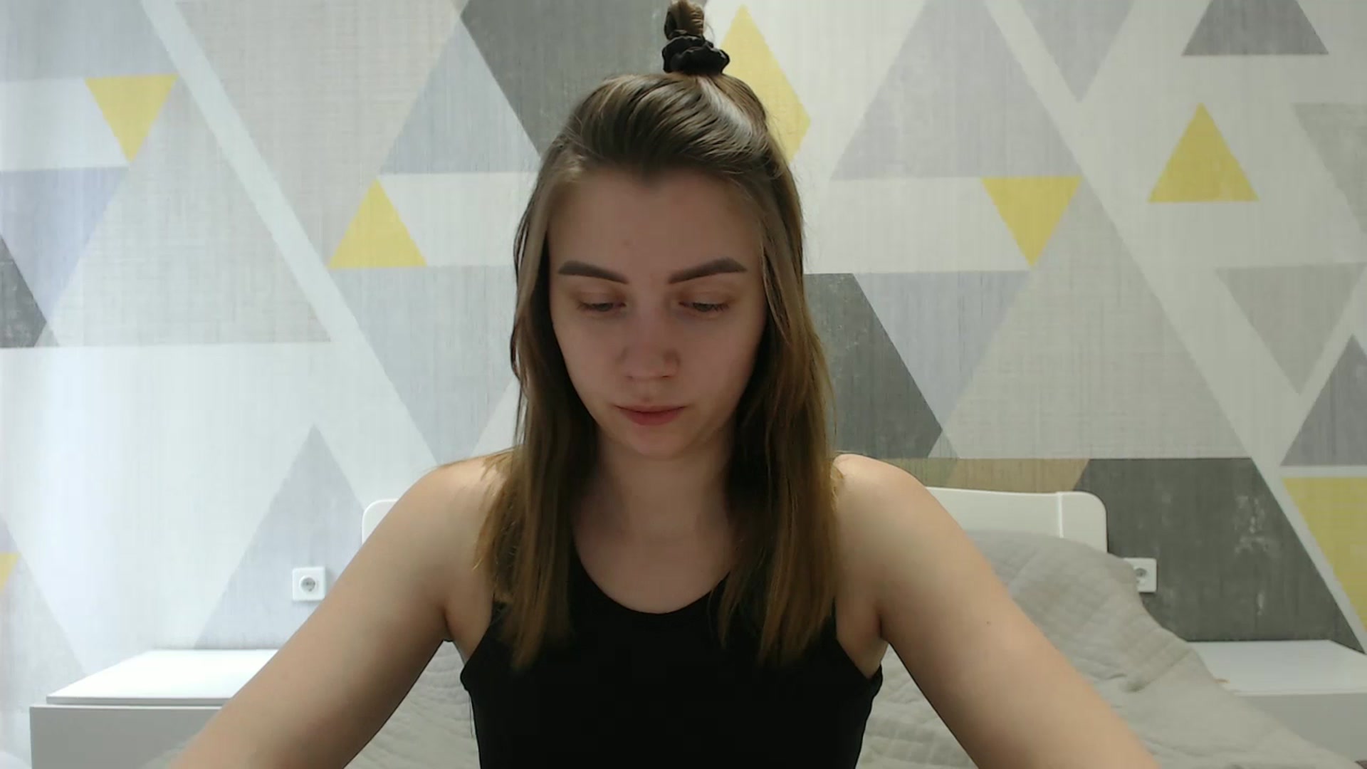 Gallery image thumbnail from Sulfate0's myfreecams stream on, 03/26/2025, 08:33 image 19 of 20