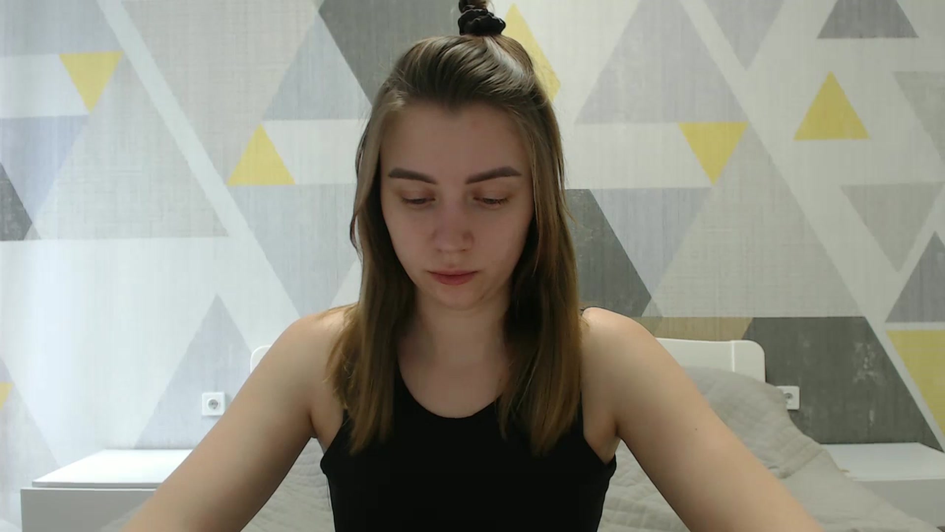 Gallery image thumbnail from Sulfate0's myfreecams stream on, 03/26/2025, 08:33 image 14 of 20