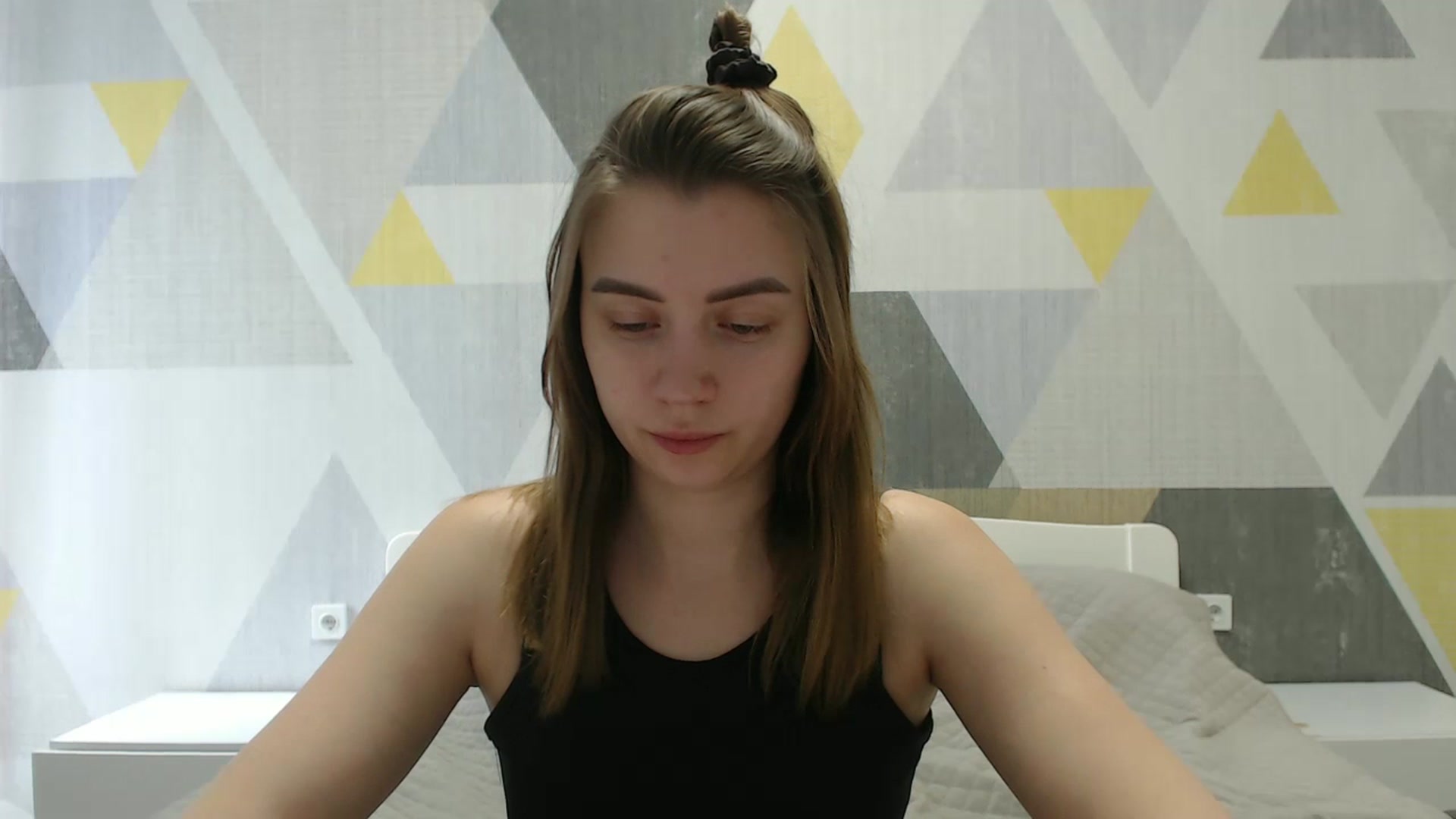 Gallery image thumbnail from Sulfate0's myfreecams stream on, 03/26/2025, 08:33 image 20 of 20