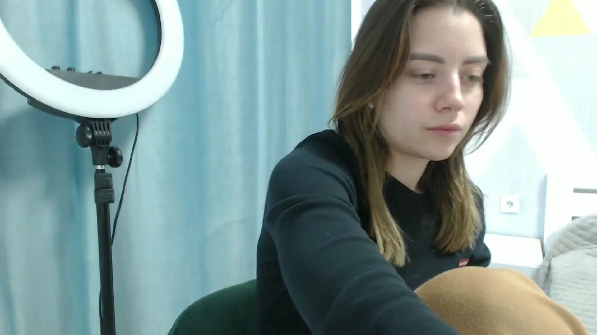 Gallery image thumbnail from Sulfate0's myfreecams stream on, 03/27/2025, 09:42 image 6 of 20