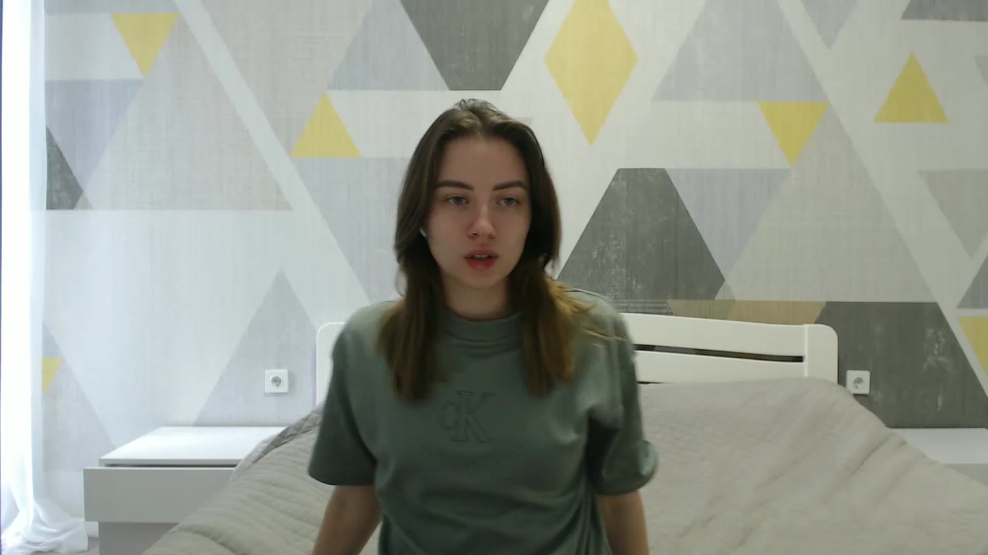 Gallery image thumbnail from Sulfate0's myfreecams stream on, 04/02/2025, 09:08 image 18 of 20