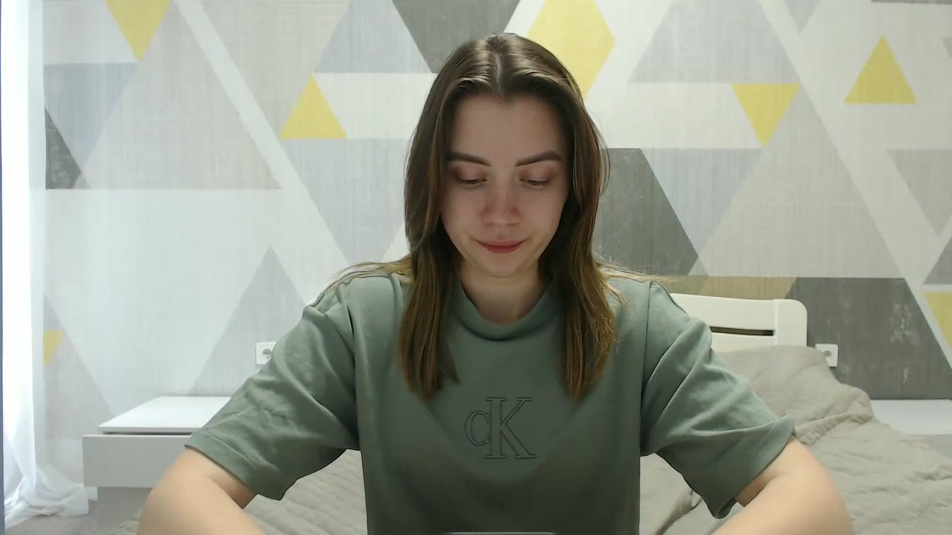 Gallery image thumbnail from Sulfate0's myfreecams stream on, 04/02/2025, 10:45 image 13 of 20