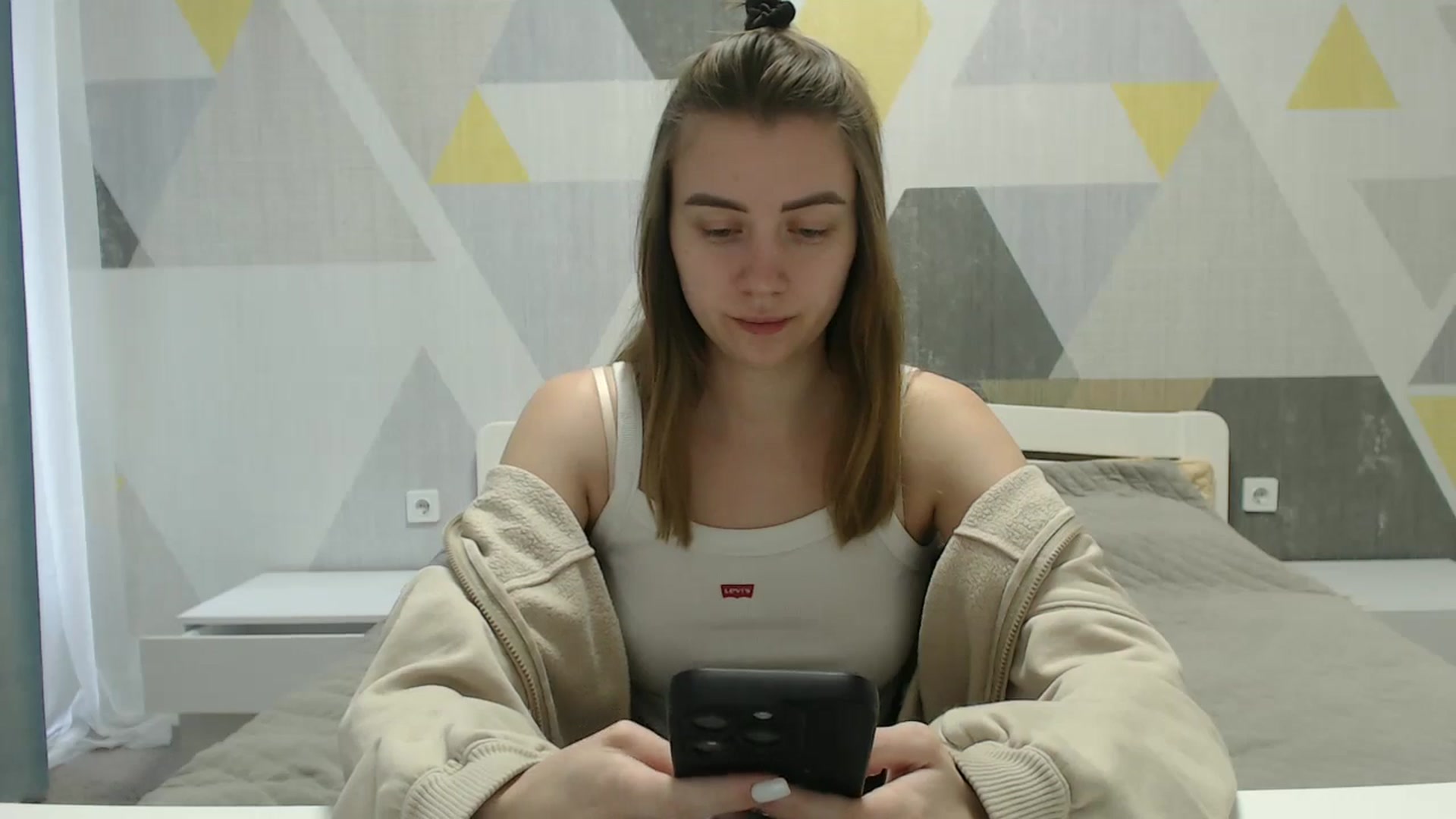 Gallery image thumbnail from Sulfate0's myfreecams stream on, 04/04/2025, 07:25 image 4 of 20