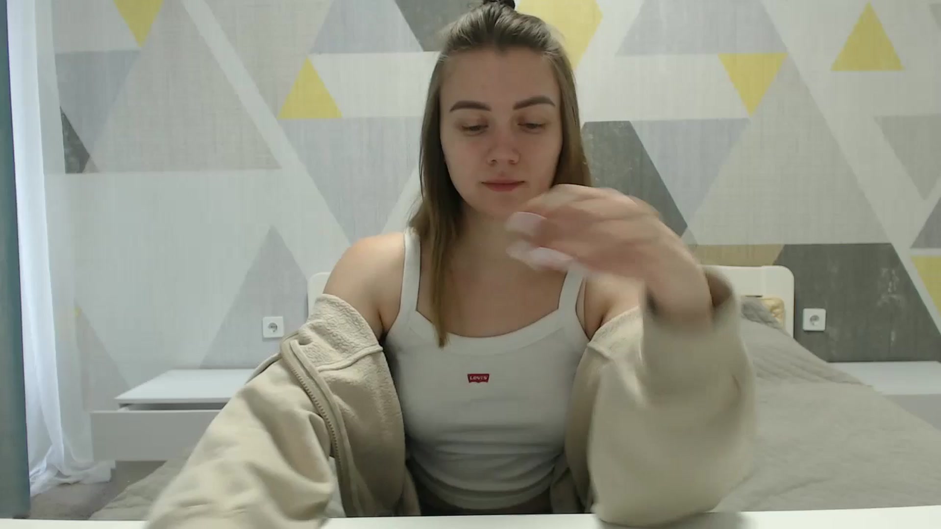 Gallery image thumbnail from Sulfate0's myfreecams stream on, 04/04/2025, 07:25 image 1 of 20