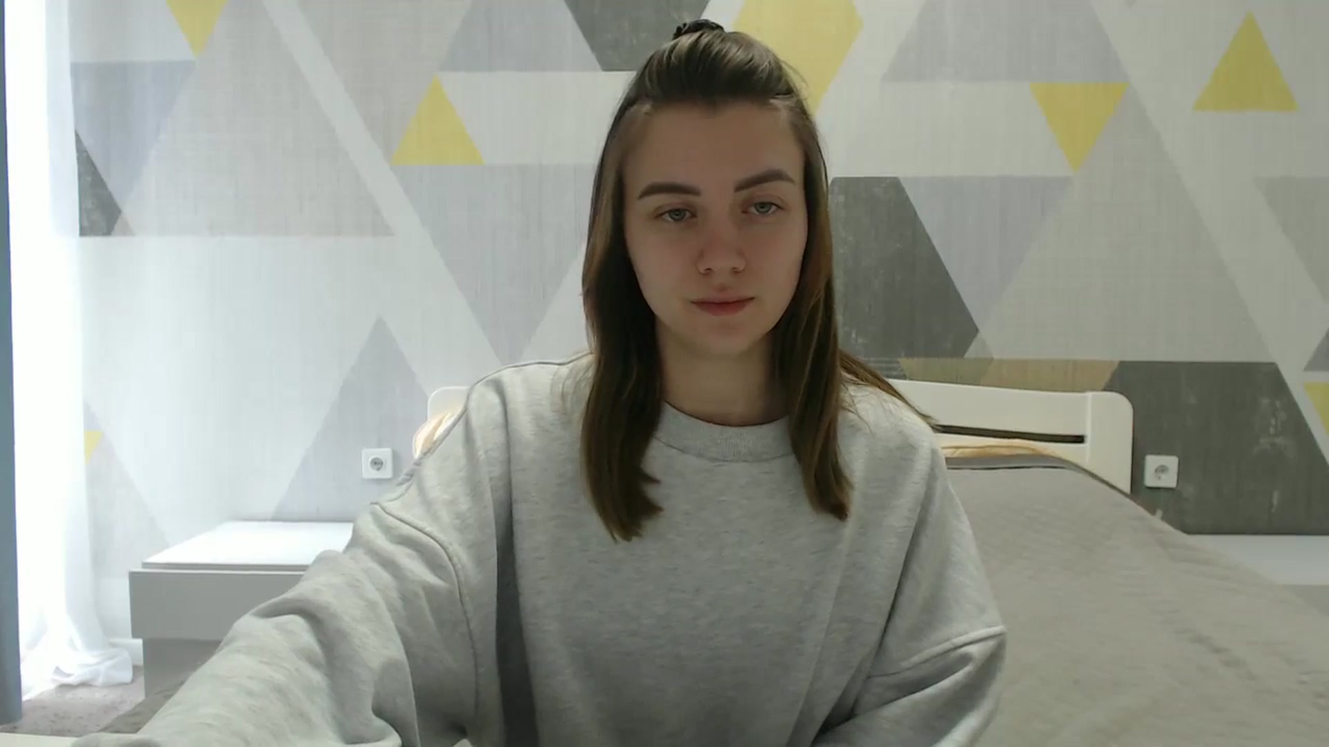 Gallery image thumbnail from Sulfate0's myfreecams stream on, 04/05/2025, 09:39 image 9 of 20