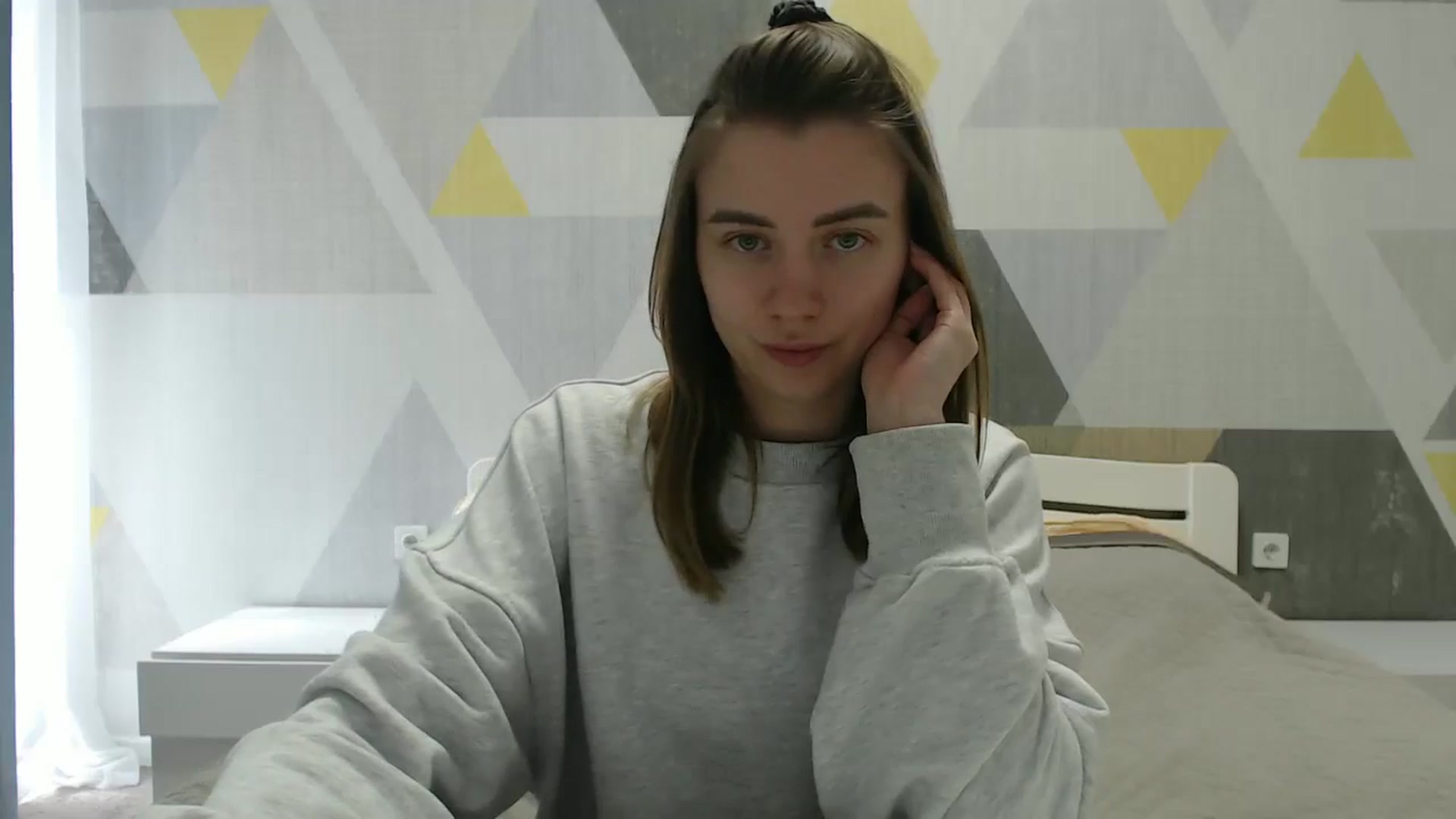 Gallery image thumbnail from Sulfate0's myfreecams stream on, 04/05/2025, 09:39 image 18 of 20