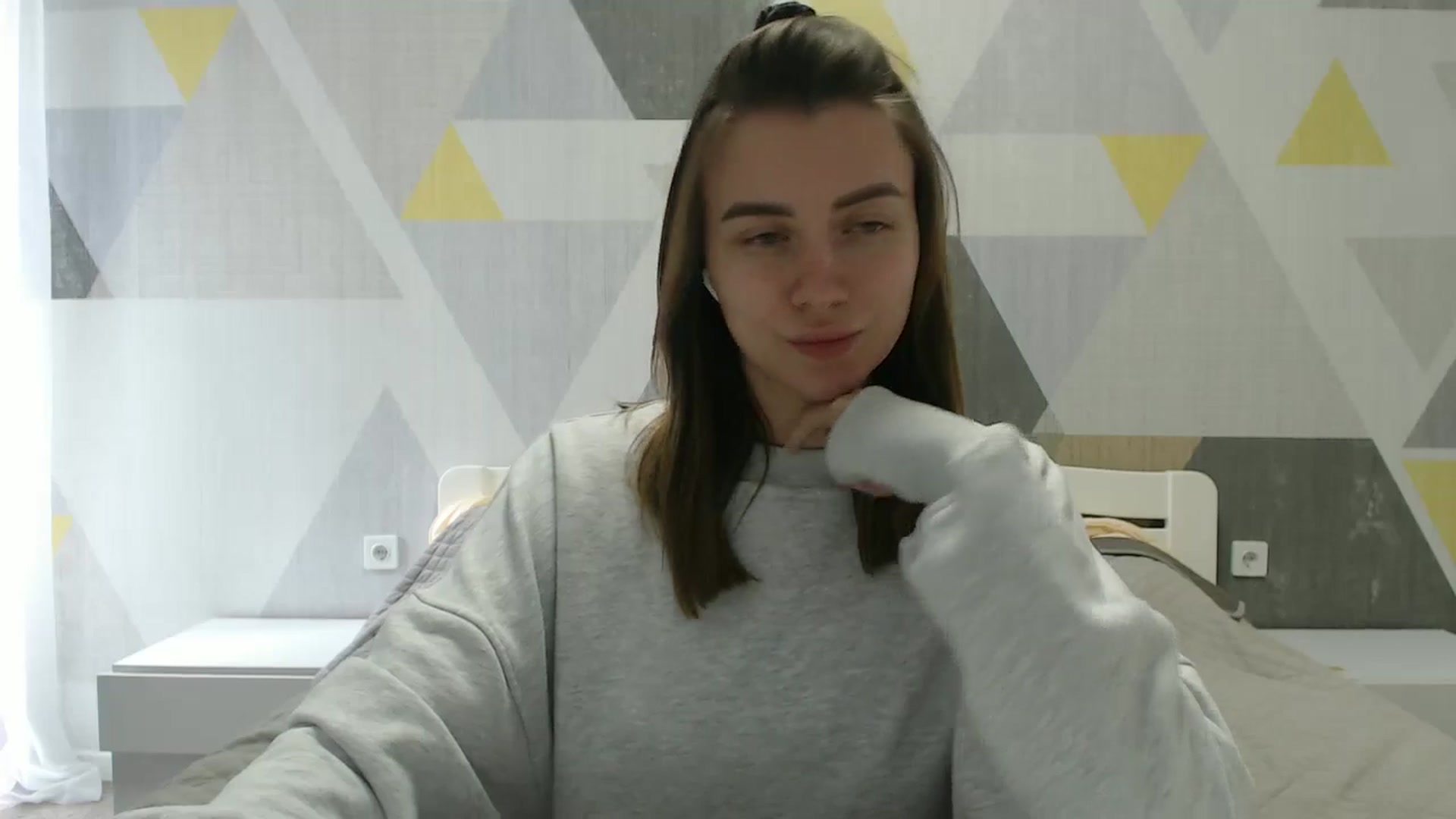 Gallery image thumbnail from Sulfate0's myfreecams stream on, 04/05/2025, 10:41 image 15 of 20