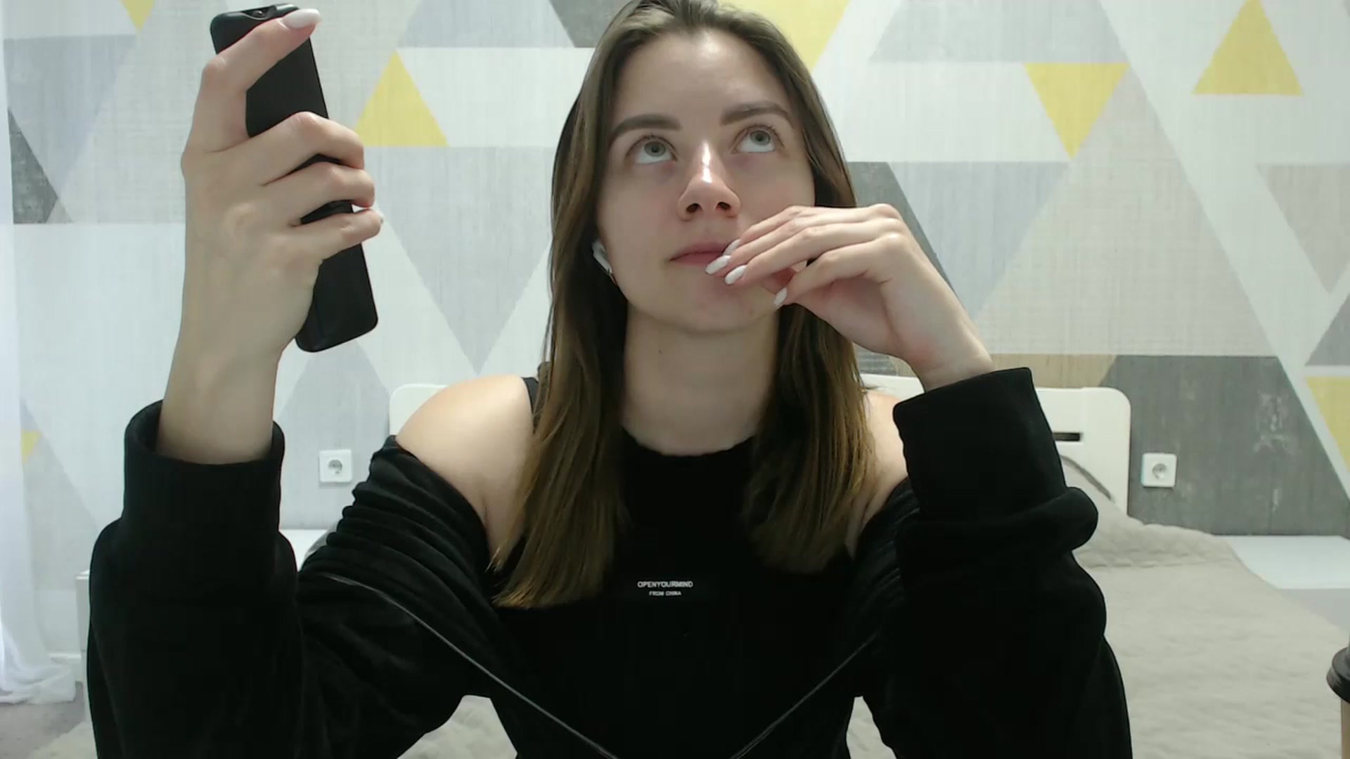 Gallery image thumbnail from Sulfate0's myfreecams stream on, 04/06/2025, 09:08 image 16 of 20