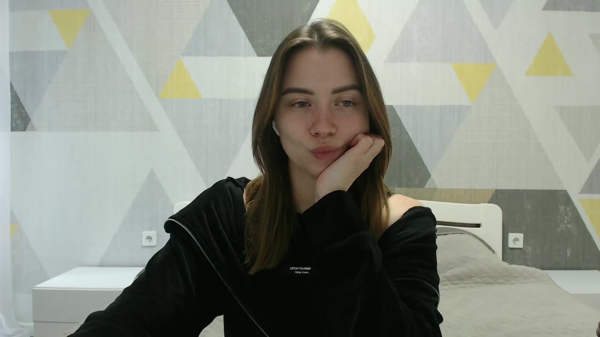 Gallery image thumbnail from Sulfate0's myfreecams stream on, 04/06/2025, 09:08 image 11 of 20