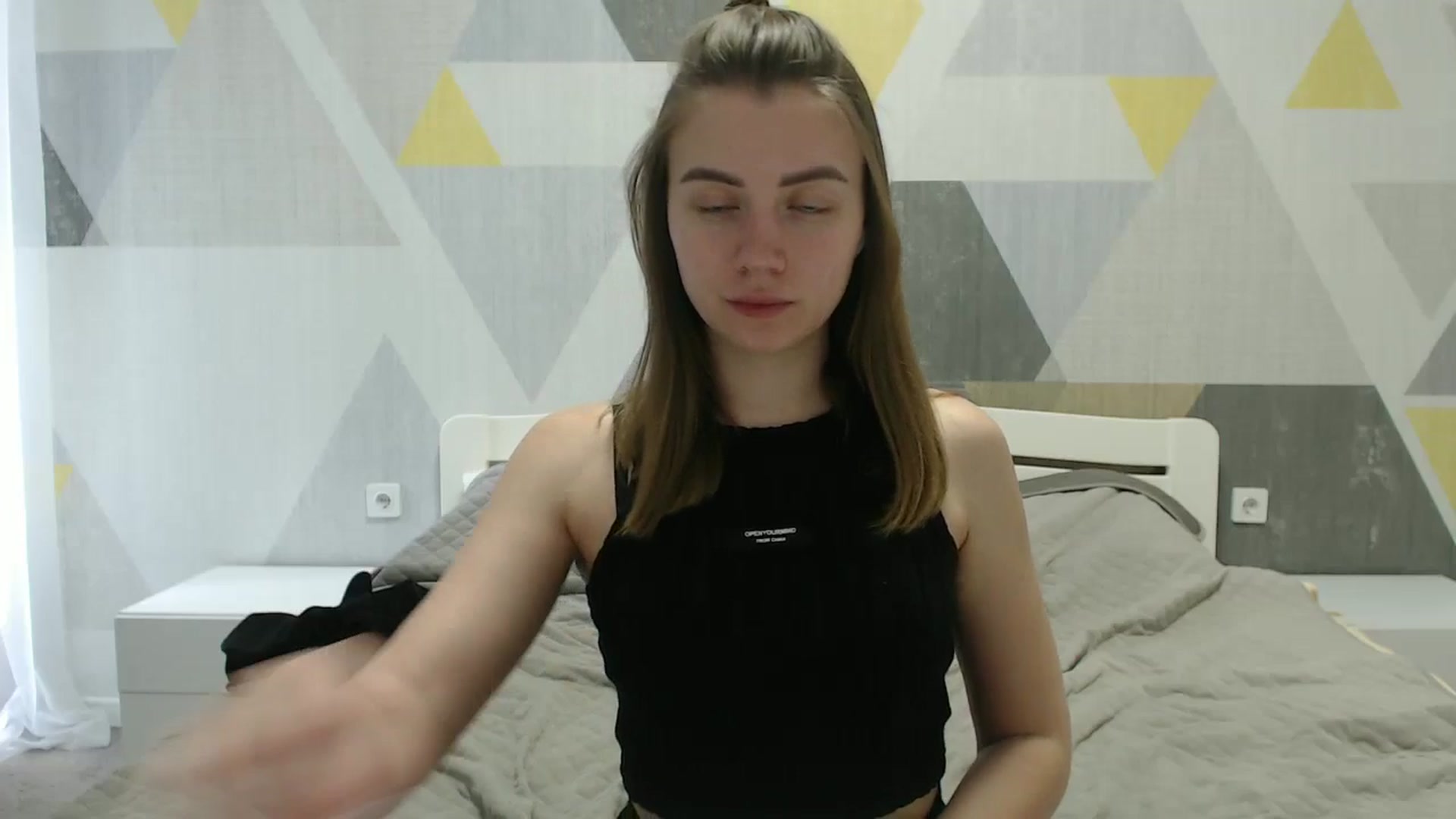 Gallery image thumbnail from Sulfate0's myfreecams stream on, 04/06/2025, 09:52 image 13 of 20