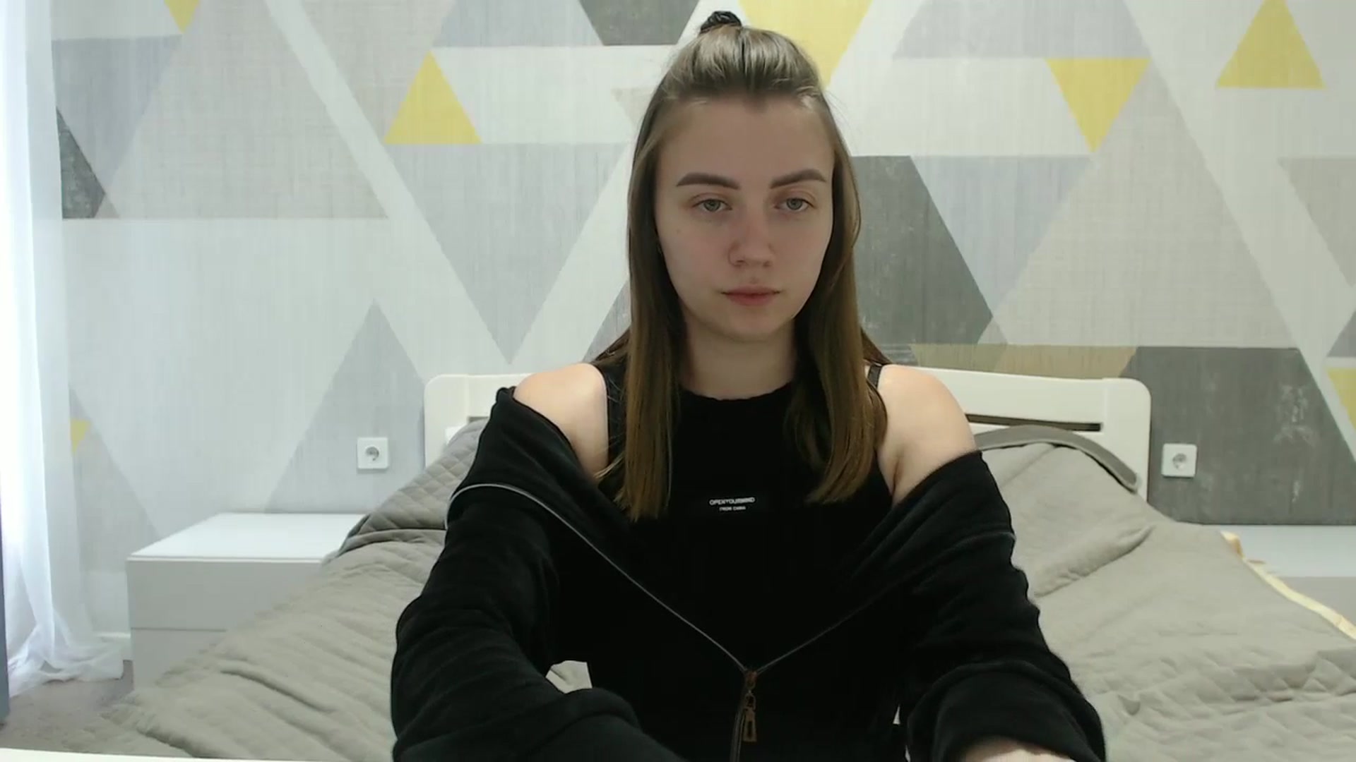 Gallery image thumbnail from Sulfate0's myfreecams stream on, 04/06/2025, 10:33 image 12 of 20