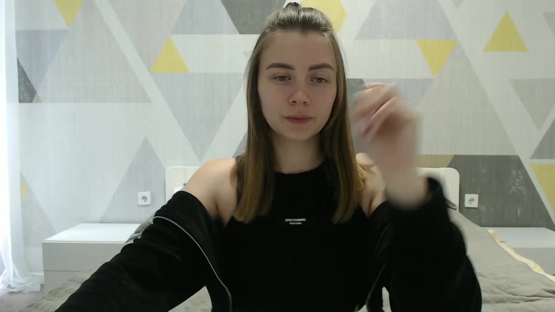 Gallery image thumbnail from Sulfate0's myfreecams stream on, 04/06/2025, 11:19 image 7 of 20