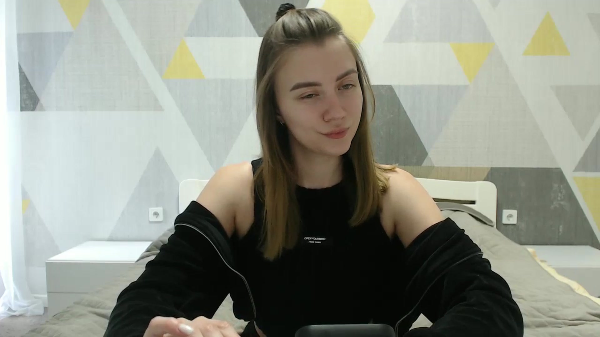 Gallery image thumbnail from Sulfate0's myfreecams stream on, 04/06/2025, 11:19 image 3 of 20