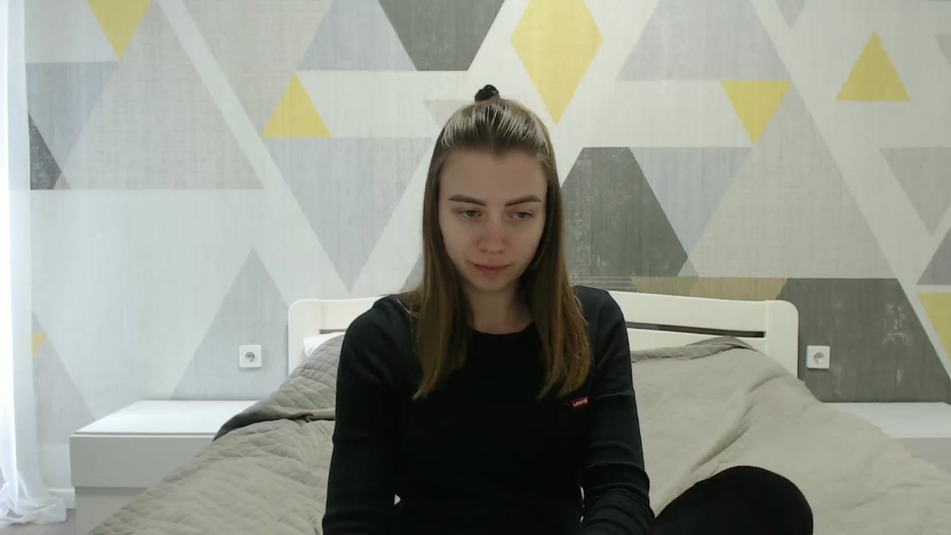 Gallery image thumbnail from Sulfate0's myfreecams stream on, 04/07/2025, 07:20 image 9 of 20