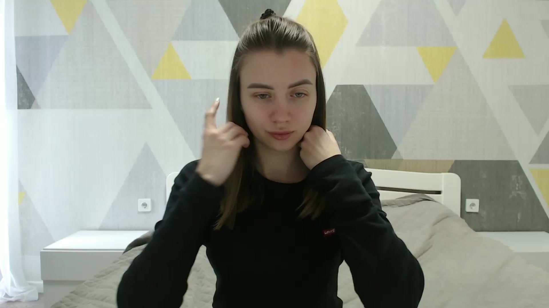 Gallery image thumbnail from Sulfate0's myfreecams stream on, 04/07/2025, 07:40 image 11 of 20