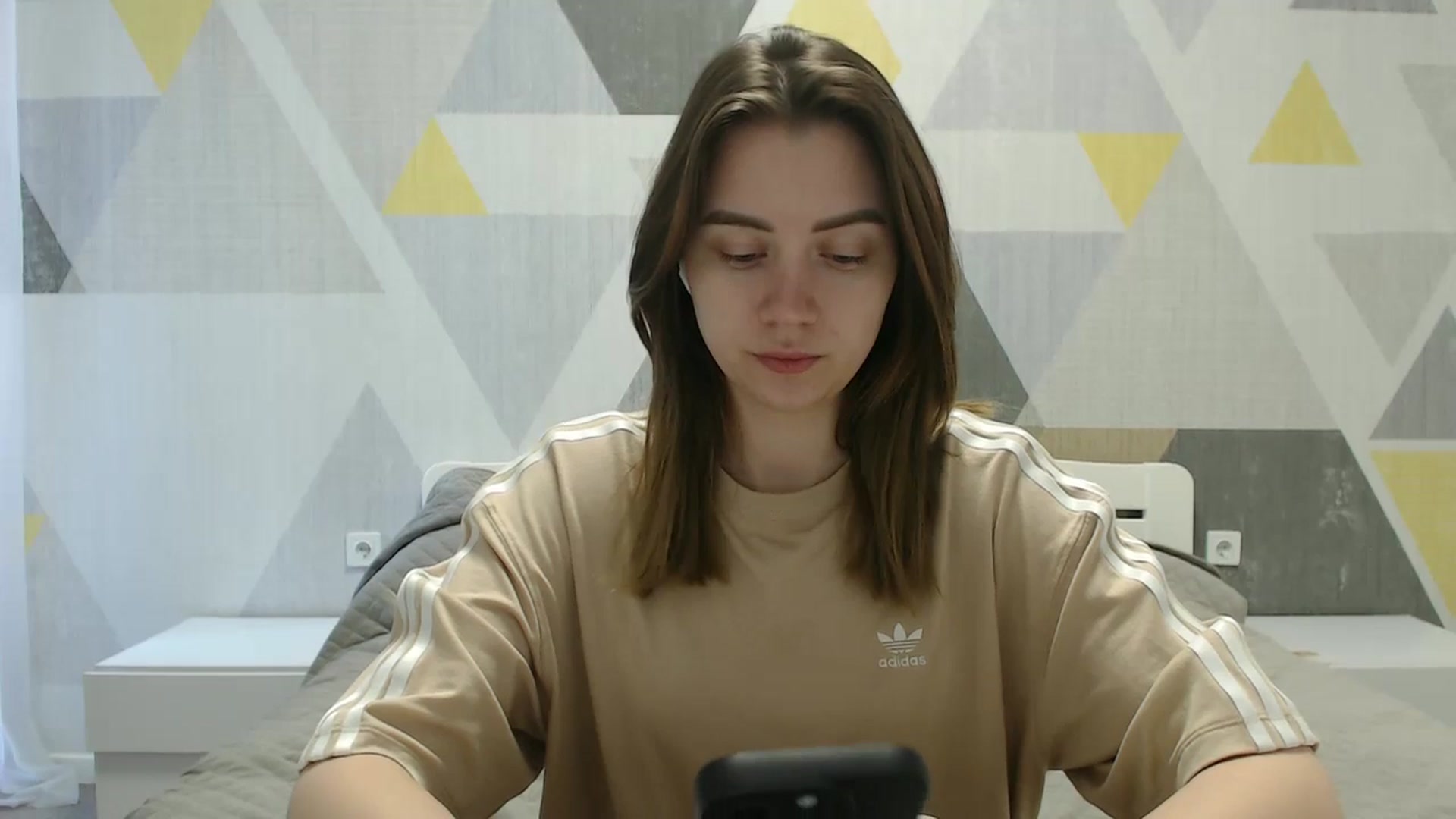 Gallery image thumbnail from Sulfate0's myfreecams stream on, 04/08/2025, 07:11 image 2 of 20