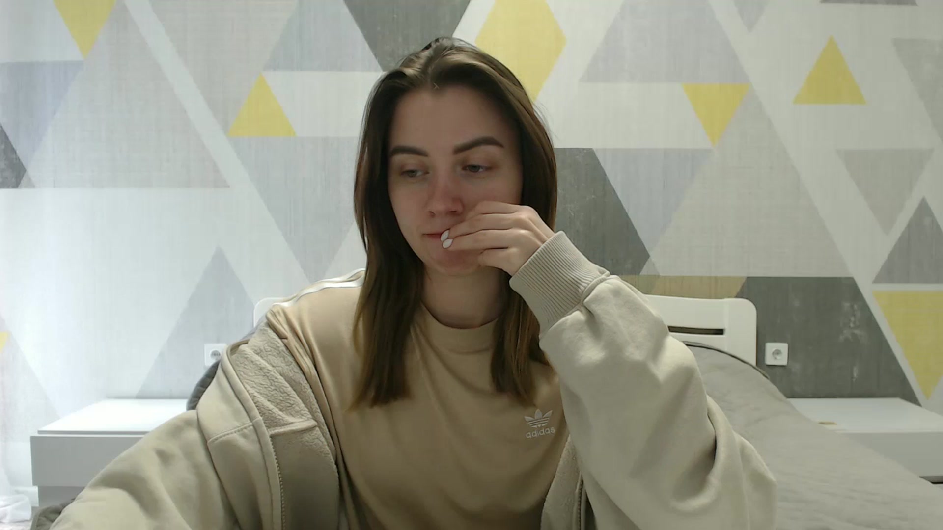 Gallery image thumbnail from Sulfate0's myfreecams stream on, 04/08/2025, 09:53 image 1 of 20