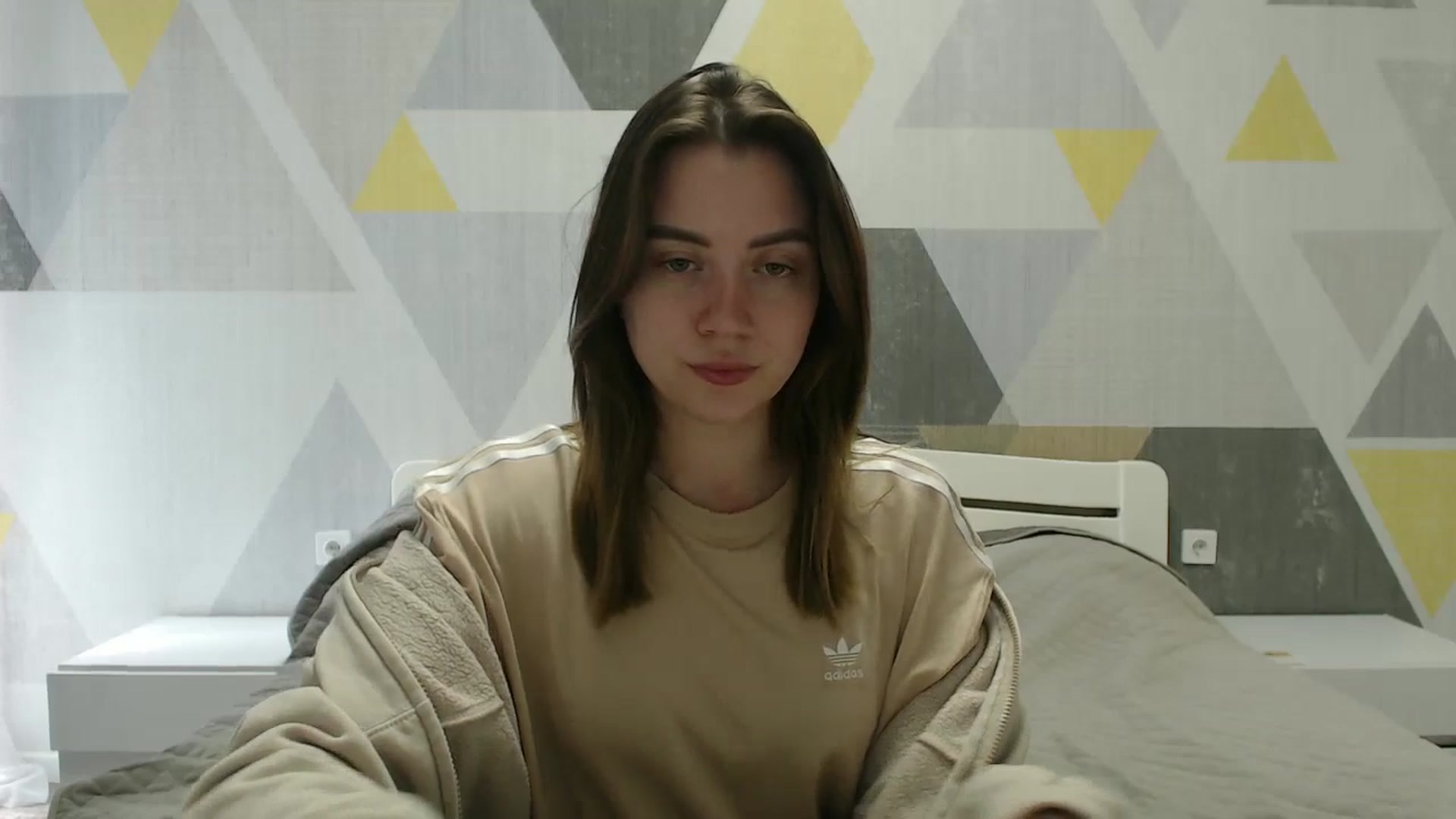 Gallery image thumbnail from Sulfate0's myfreecams stream on, 04/08/2025, 09:53 image 19 of 20