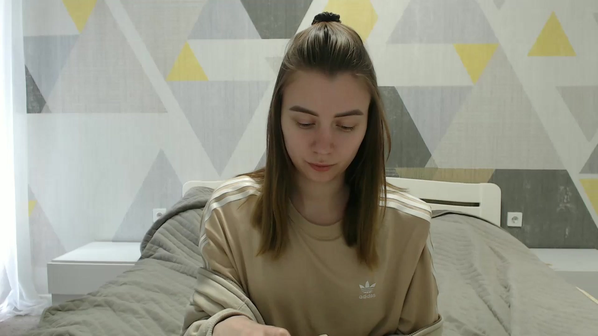 Gallery image thumbnail from Sulfate0's myfreecams stream on, 04/08/2025, 11:20 image 10 of 20