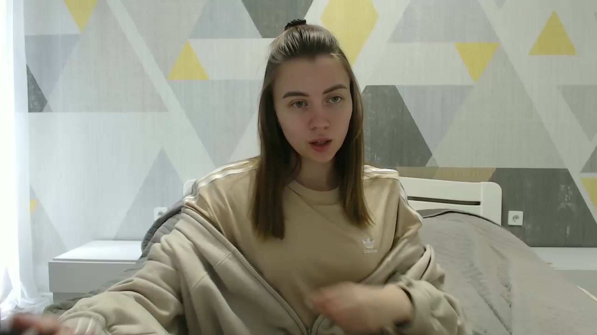Gallery image thumbnail from Sulfate0's myfreecams stream on, 04/08/2025, 11:20 image 6 of 20