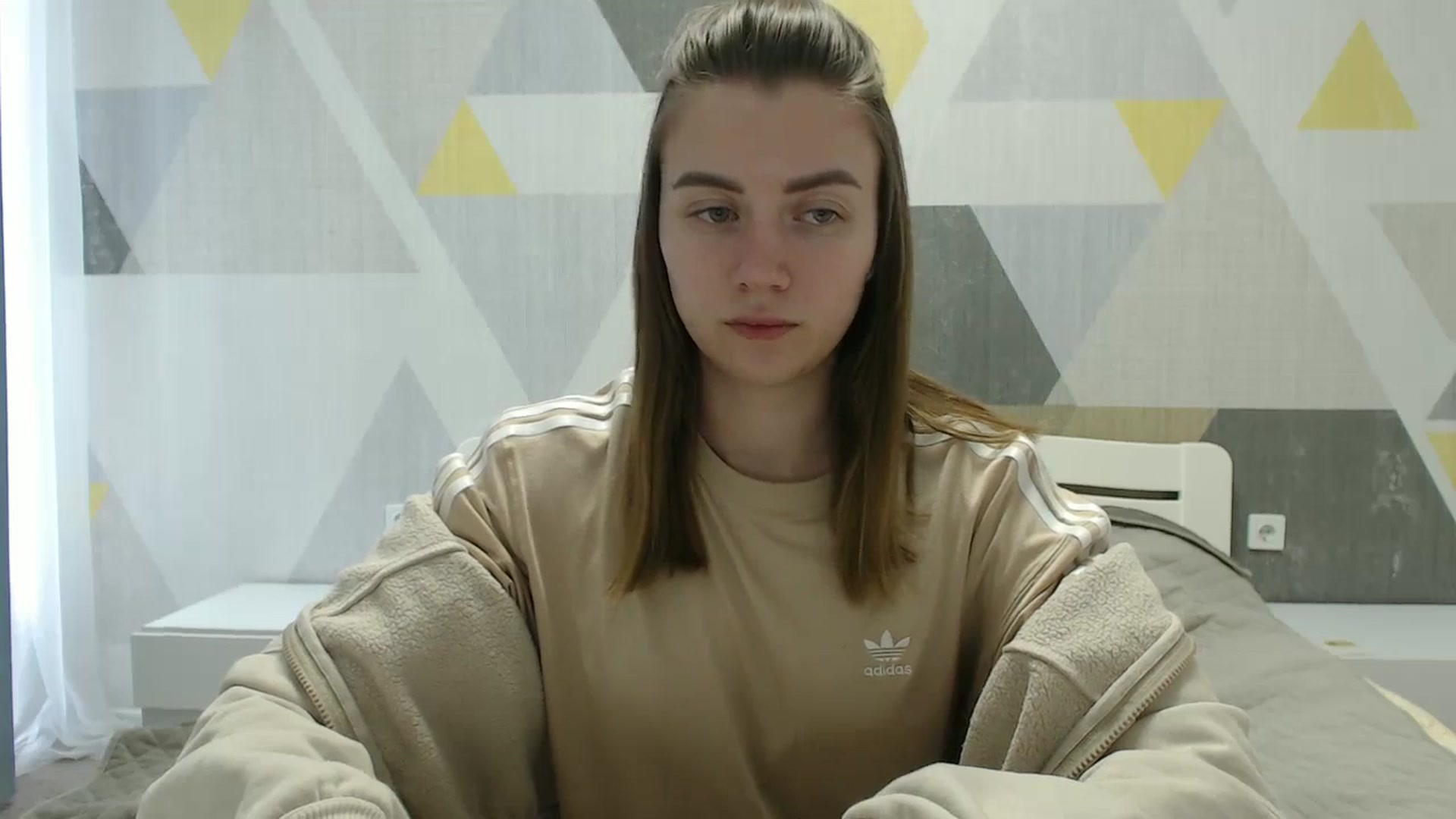 Gallery image thumbnail from Sulfate0's myfreecams stream on, 04/08/2025, 12:11 image 15 of 20