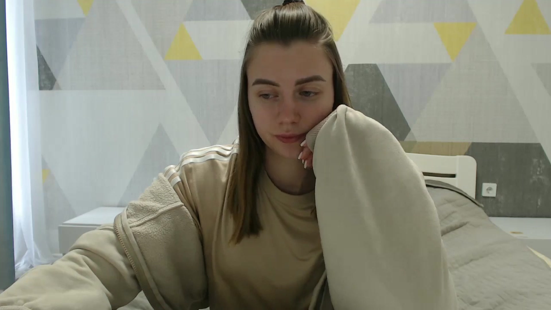 Gallery image thumbnail from Sulfate0's myfreecams stream on, 04/08/2025, 12:11 image 13 of 20