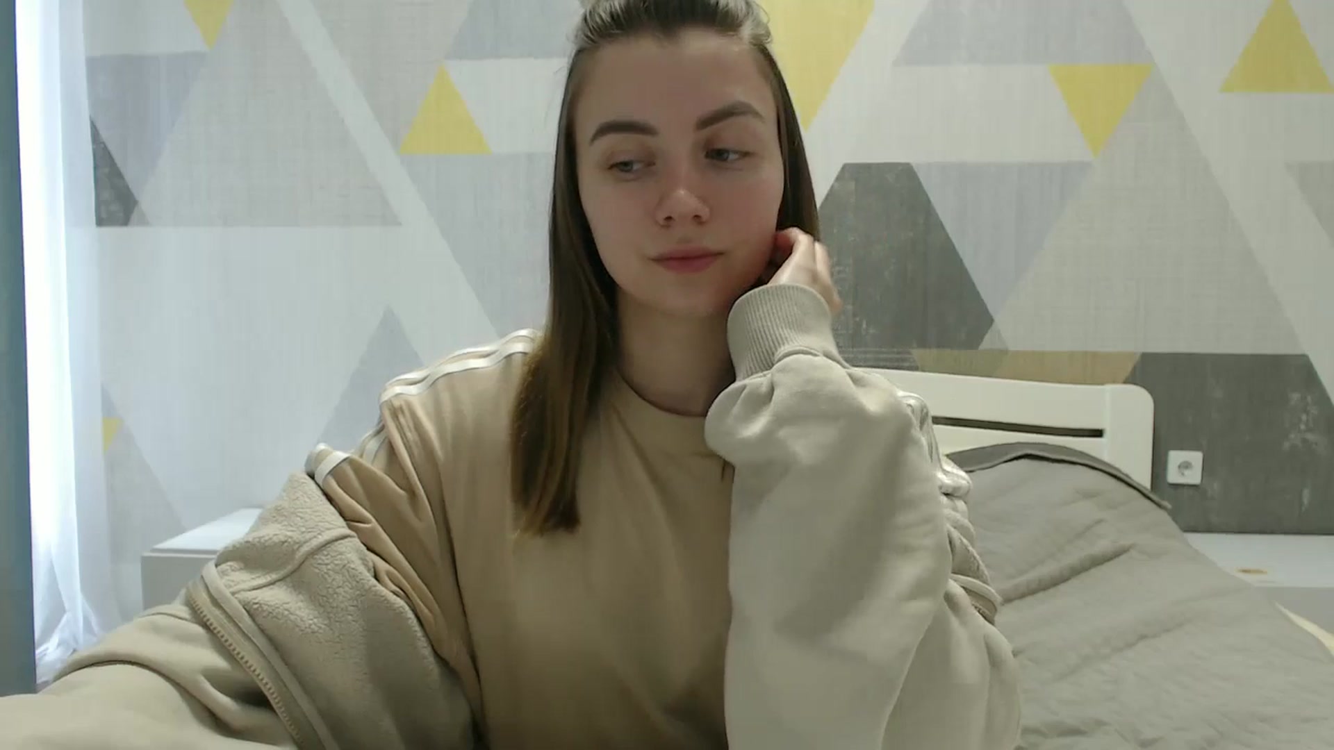 Gallery image thumbnail from Sulfate0's myfreecams stream on, 04/08/2025, 12:11 image 10 of 20