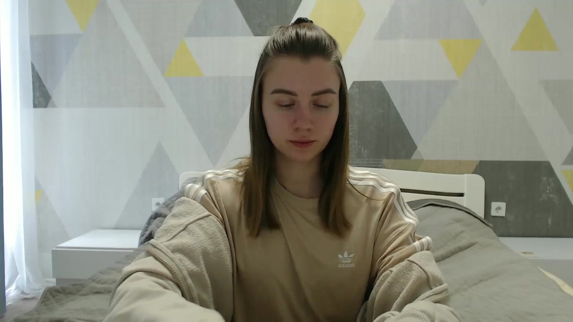 Gallery image thumbnail from Sulfate0's myfreecams stream on, 04/08/2025, 12:11 image 19 of 20