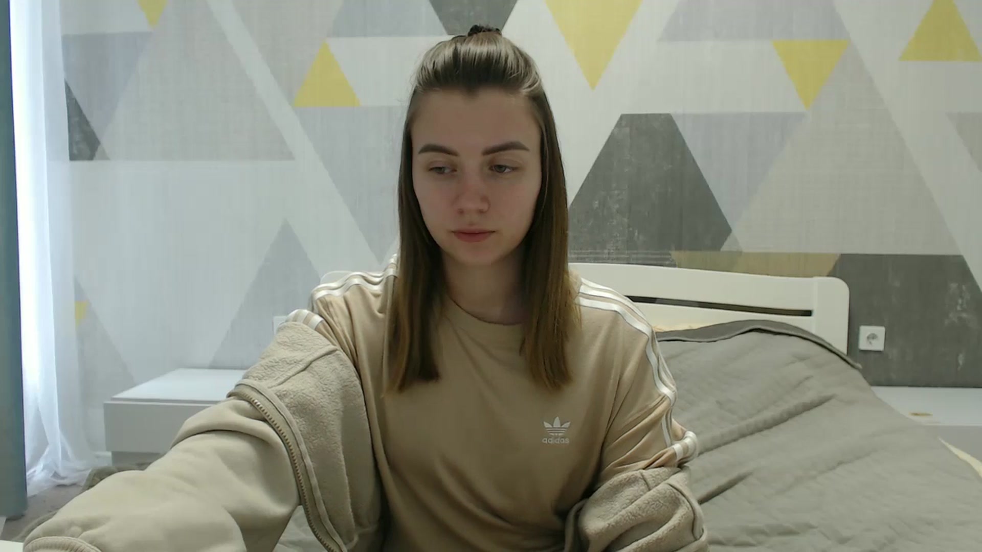 Gallery image thumbnail from Sulfate0's myfreecams stream on, 04/08/2025, 12:11 image 12 of 20