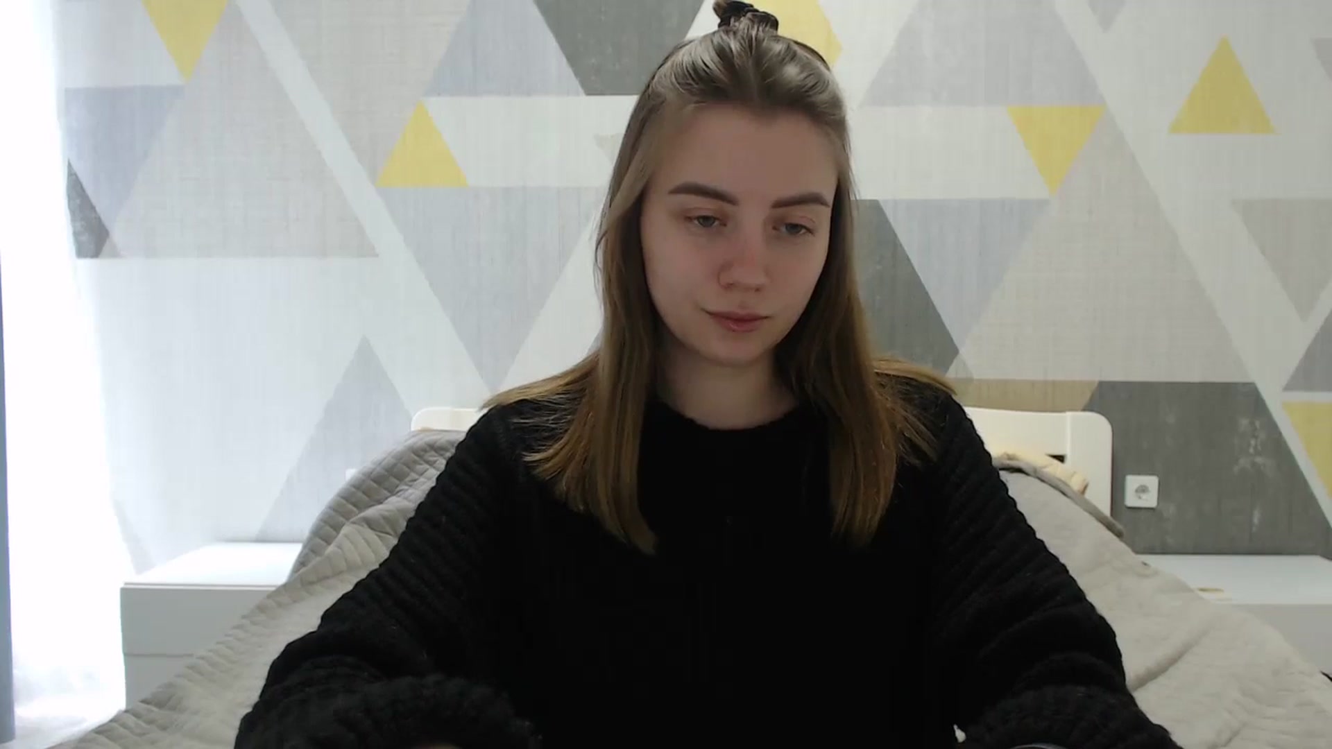 Gallery image thumbnail from Sulfate0's myfreecams stream on, 04/10/2025, 09:33 image 18 of 20