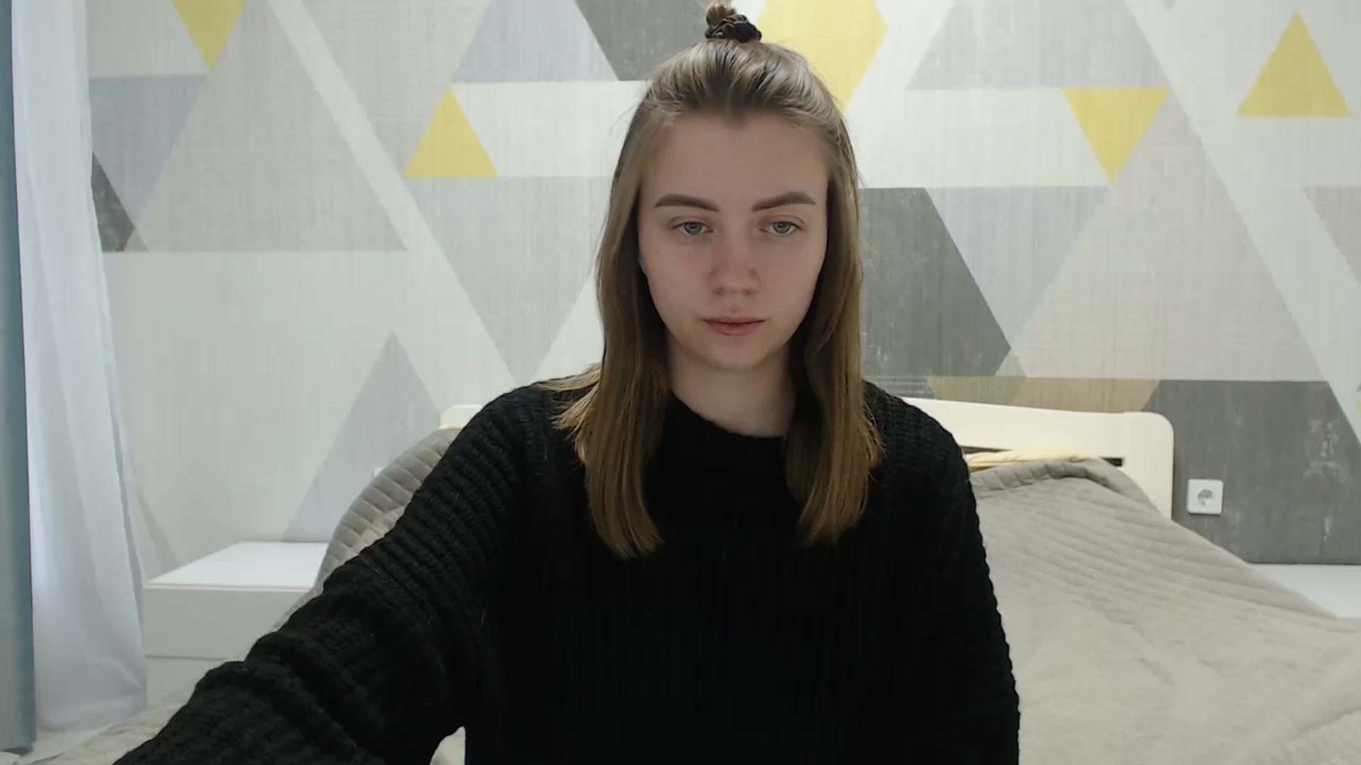 Gallery image thumbnail from Sulfate0's myfreecams stream on, 04/10/2025, 10:25 image 17 of 20