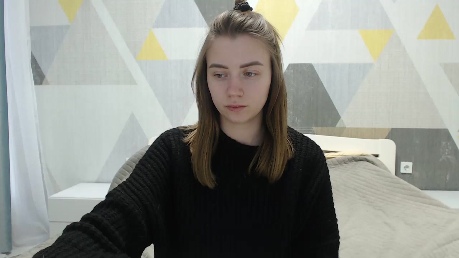 Gallery image thumbnail from Sulfate0's myfreecams stream on, 04/10/2025, 10:25 image 18 of 20