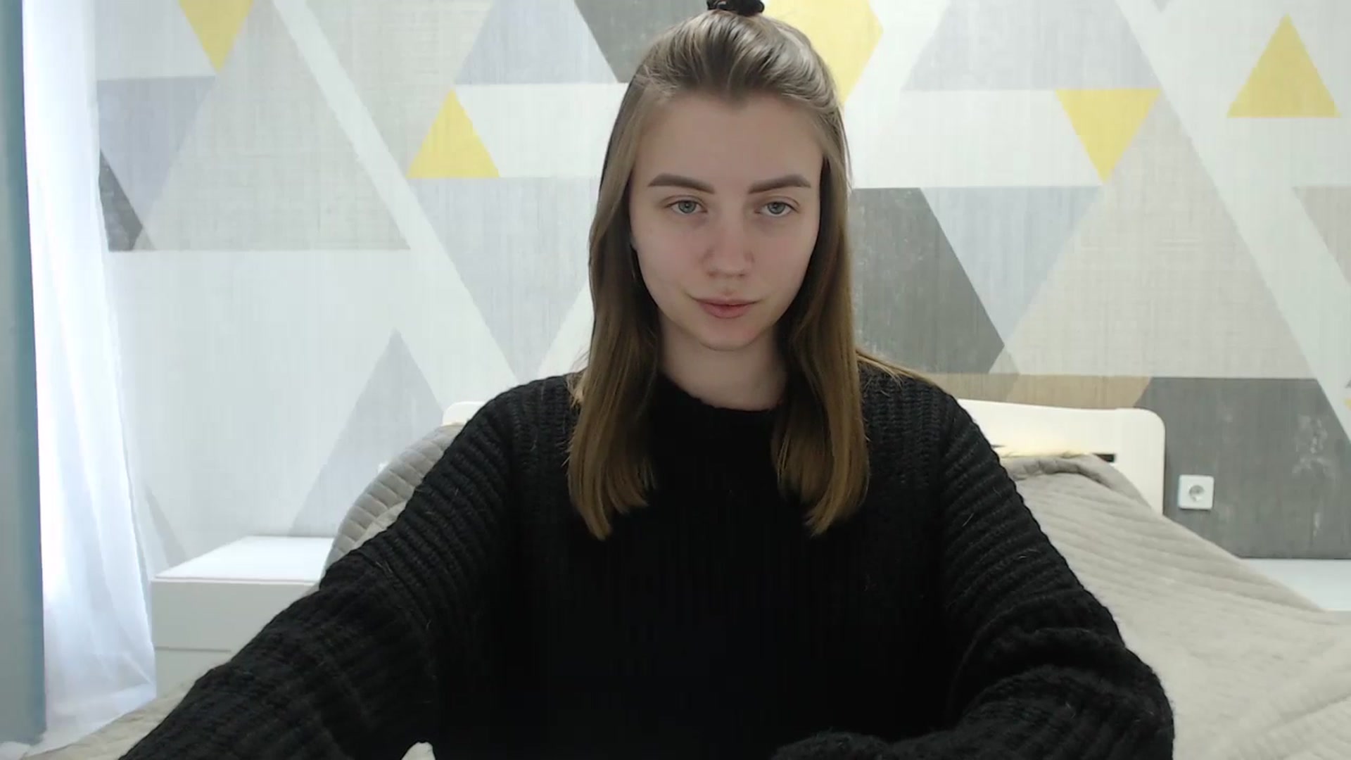 Gallery image thumbnail from Sulfate0's myfreecams stream on, 04/10/2025, 10:42 image 12 of 20