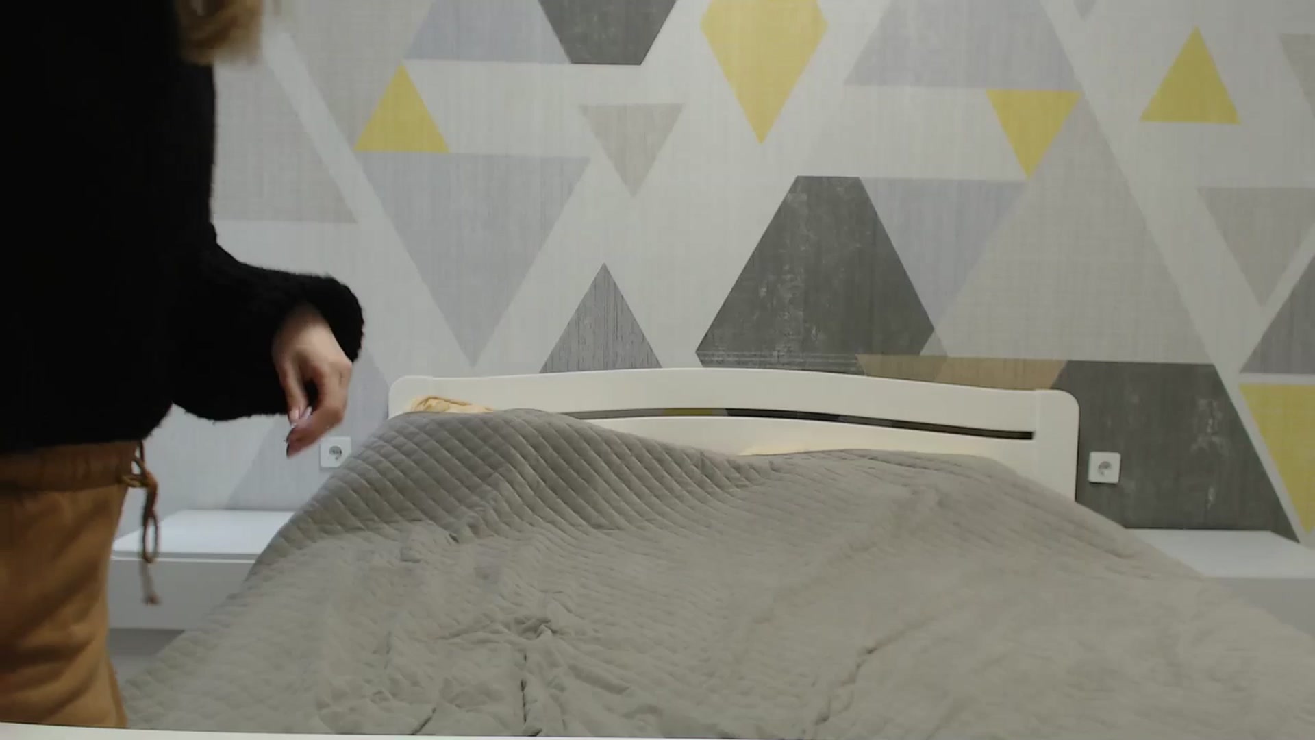Gallery image thumbnail from Sulfate0's myfreecams stream on, 04/11/2025, 07:23 image 19 of 20