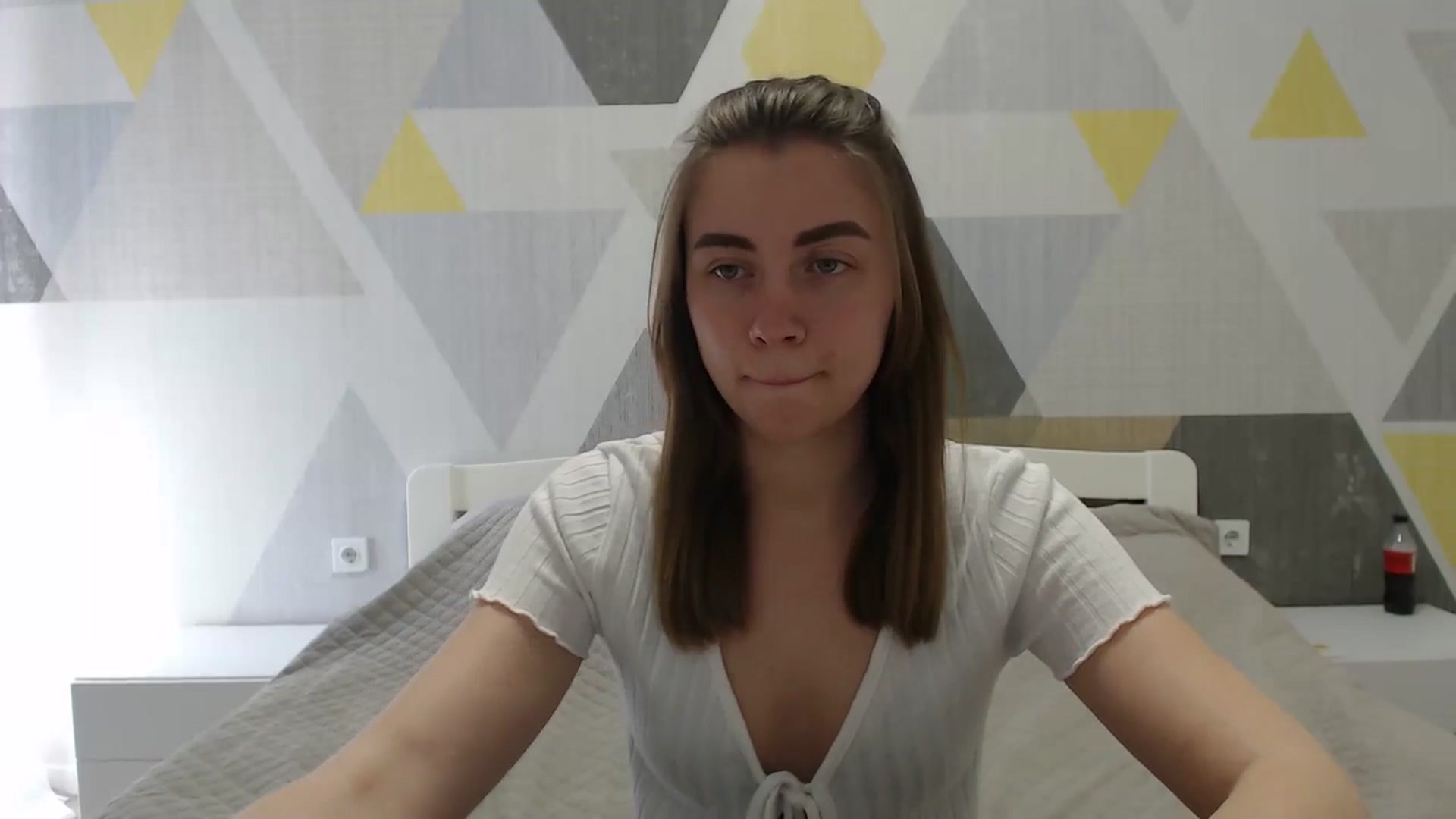 Gallery image thumbnail from Sulfate0's myfreecams stream on, 04/17/2025, 10:38 image 12 of 20