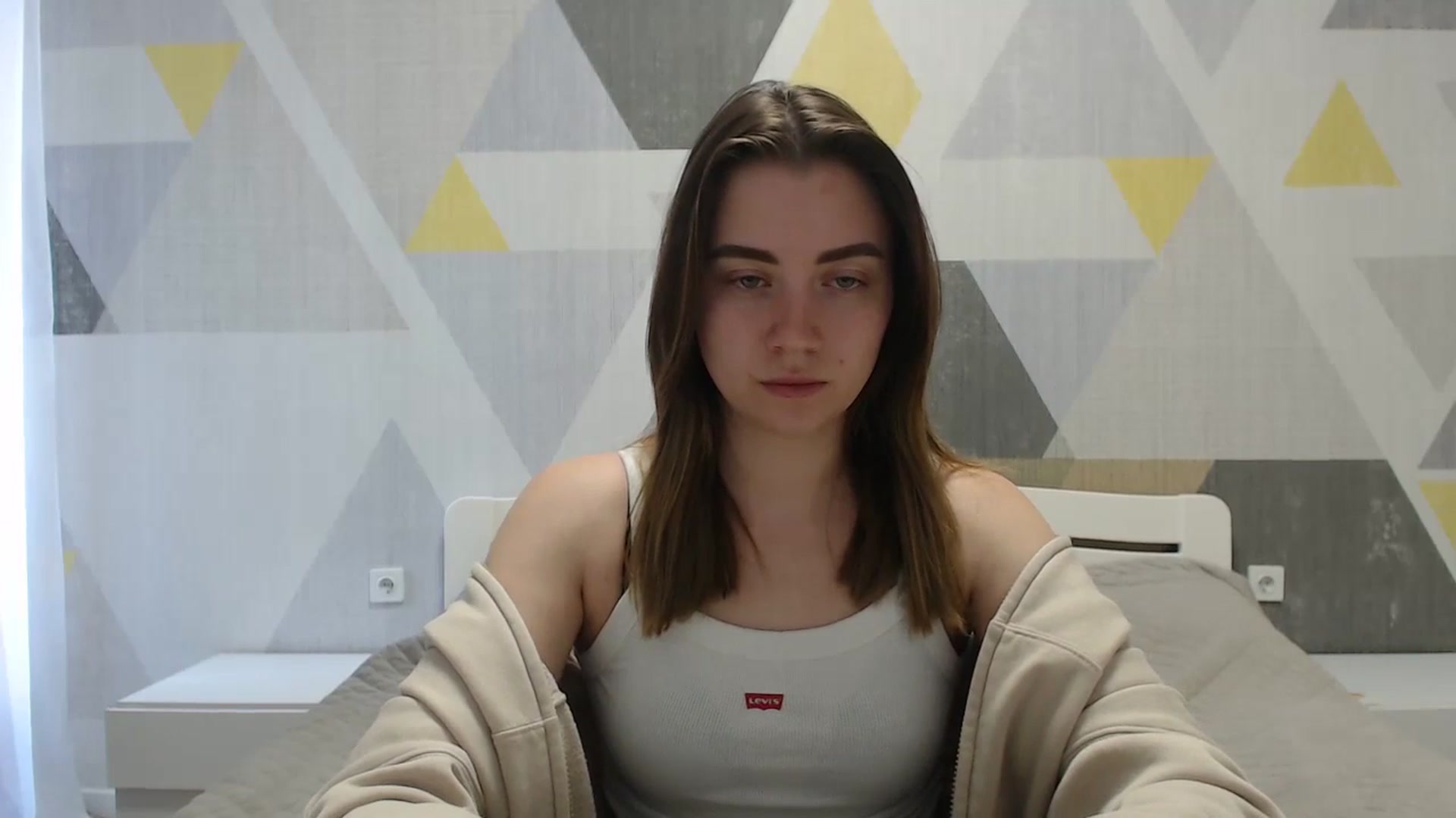 Gallery image thumbnail from Sulfate0's myfreecams stream on, 04/18/2025, 07:44 image 17 of 20