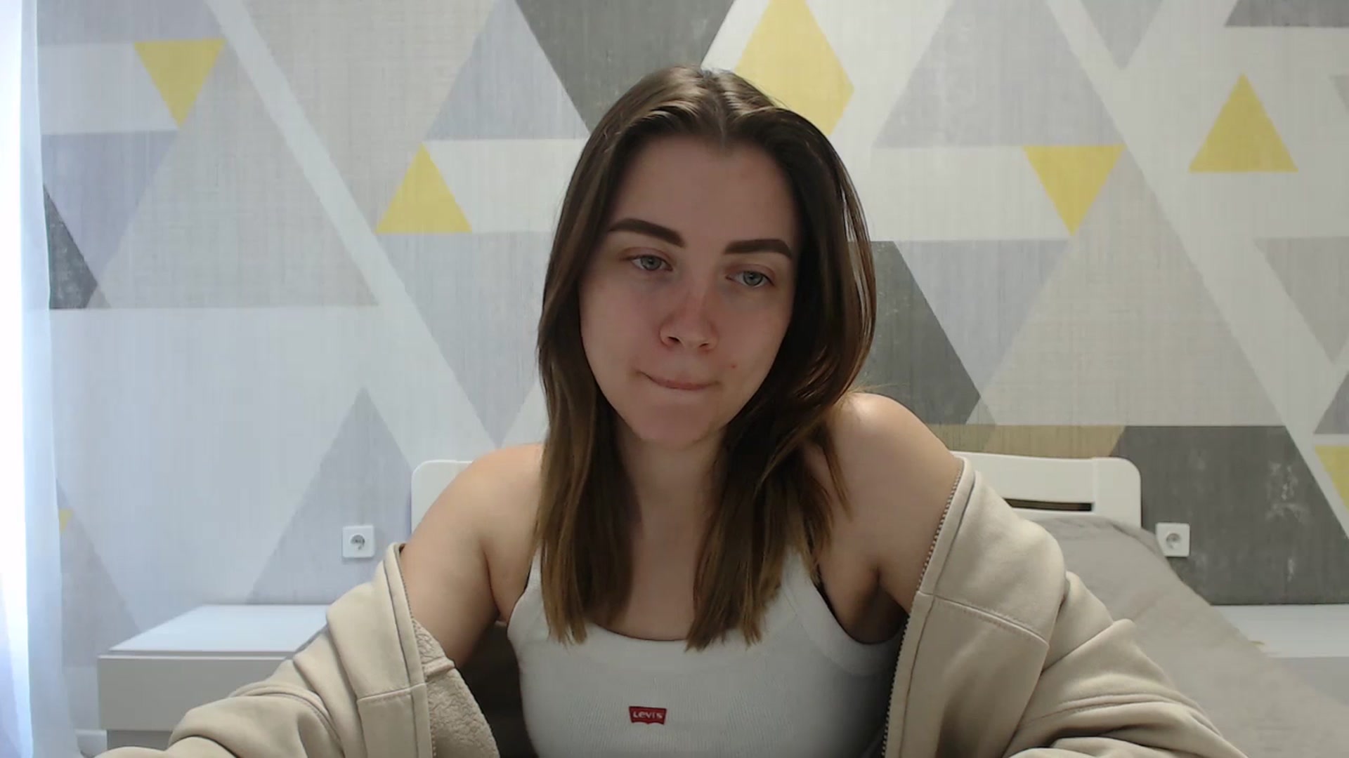 Gallery image thumbnail from Sulfate0's myfreecams stream on, 04/18/2025, 07:44 image 11 of 20