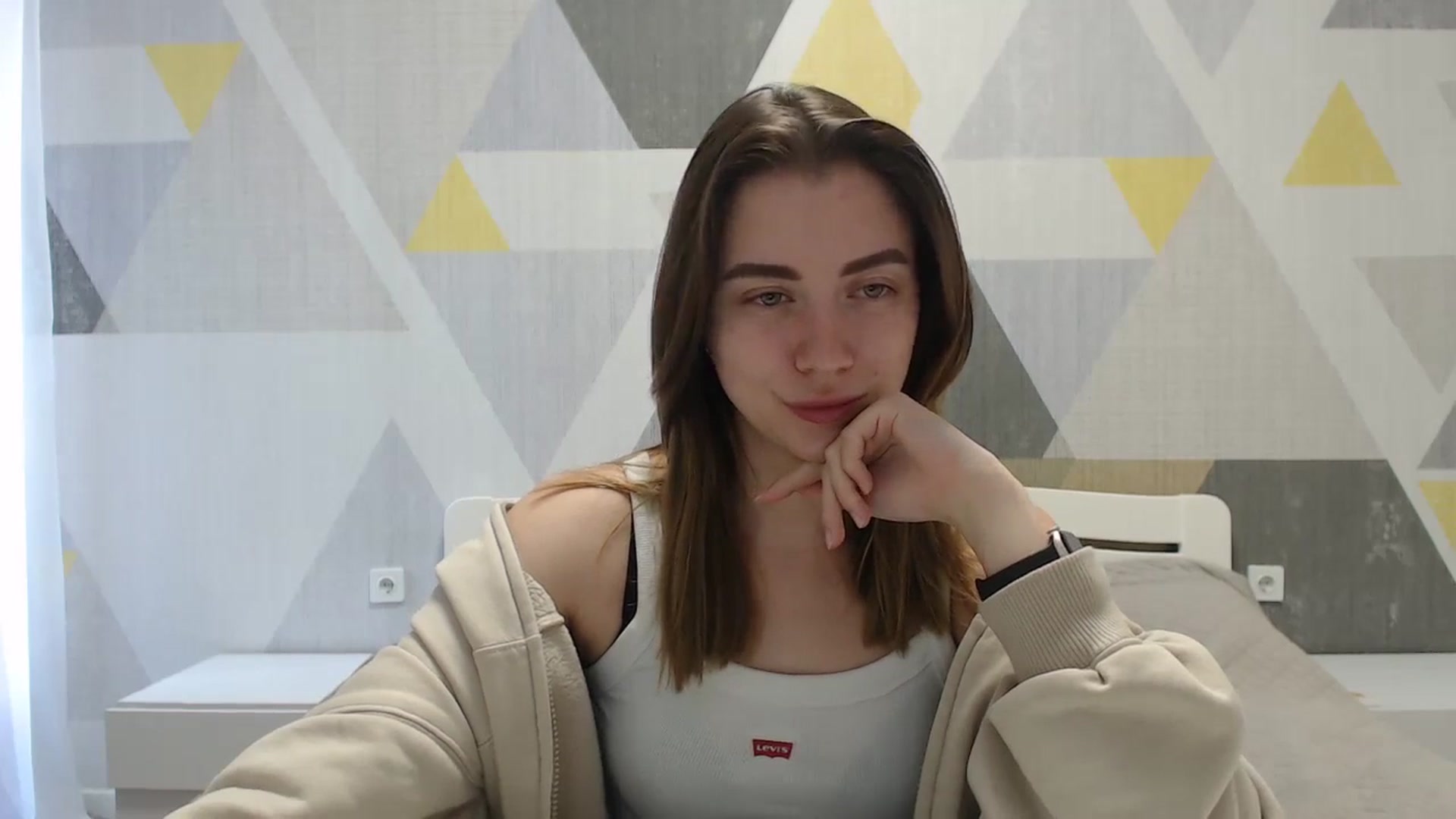 Gallery image thumbnail from Sulfate0's myfreecams stream on, 04/18/2025, 07:44 image 8 of 20
