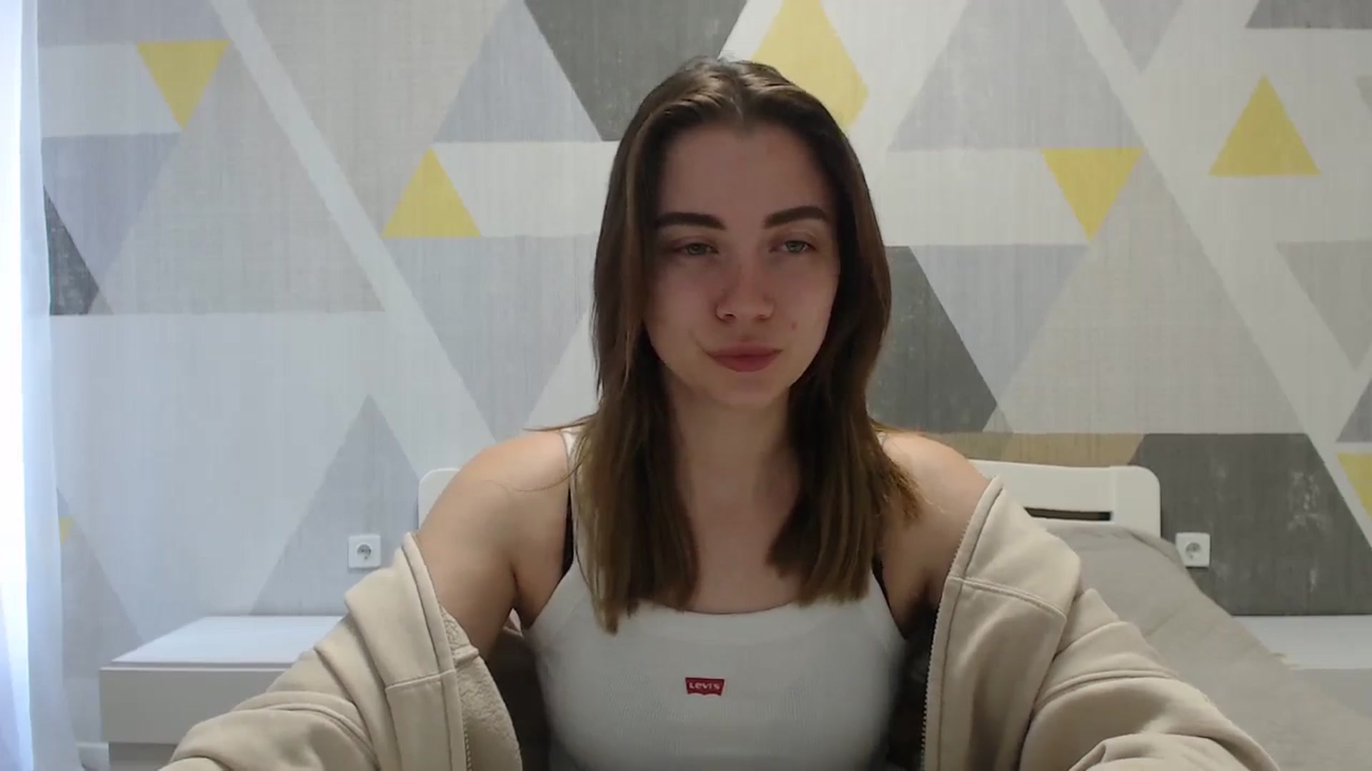 Gallery image thumbnail from Sulfate0's myfreecams stream on, 04/18/2025, 07:44 image 13 of 20