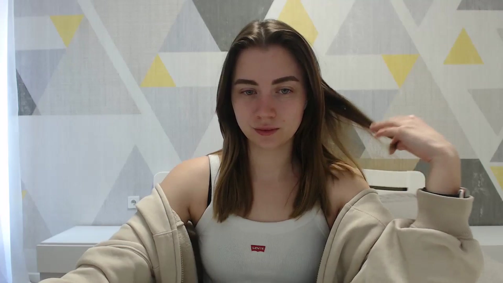 Gallery image thumbnail from Sulfate0's myfreecams stream on, 04/18/2025, 07:44 image 9 of 20