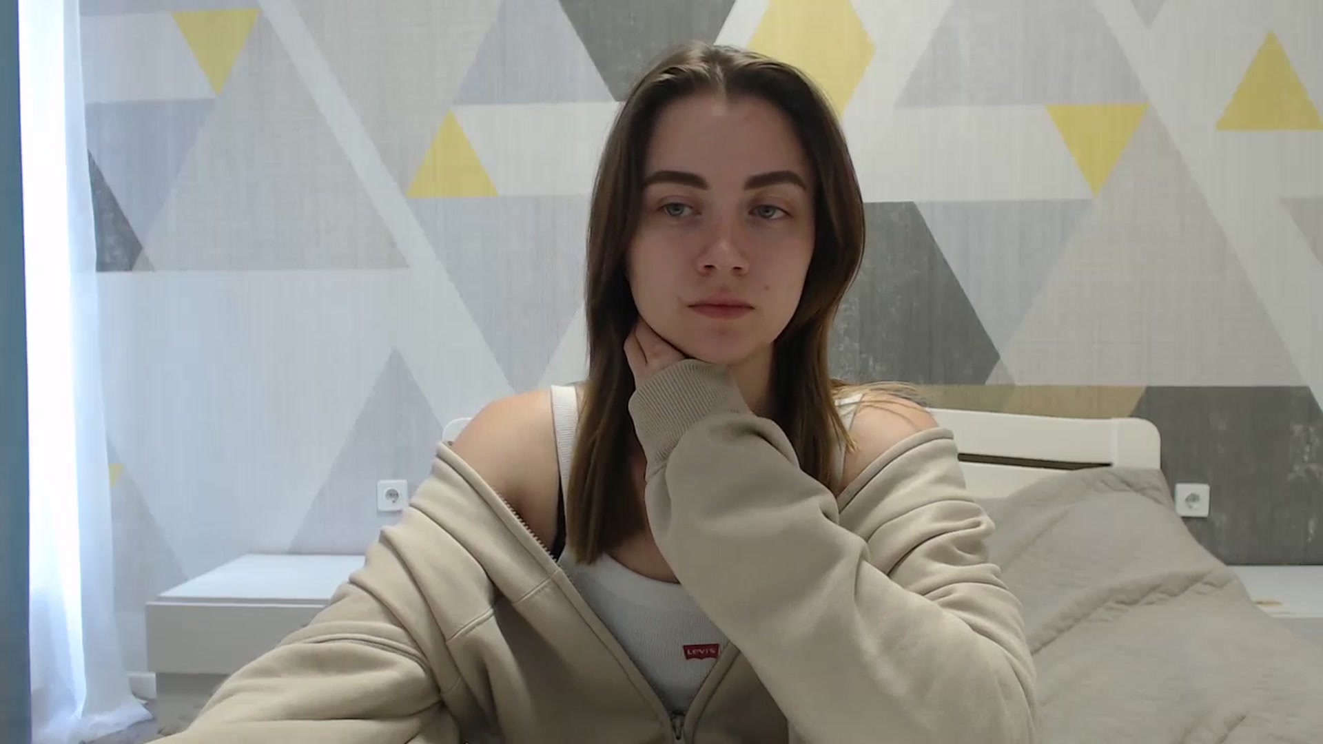Gallery image thumbnail from Sulfate0's myfreecams stream on, 04/18/2025, 08:37 image 18 of 20
