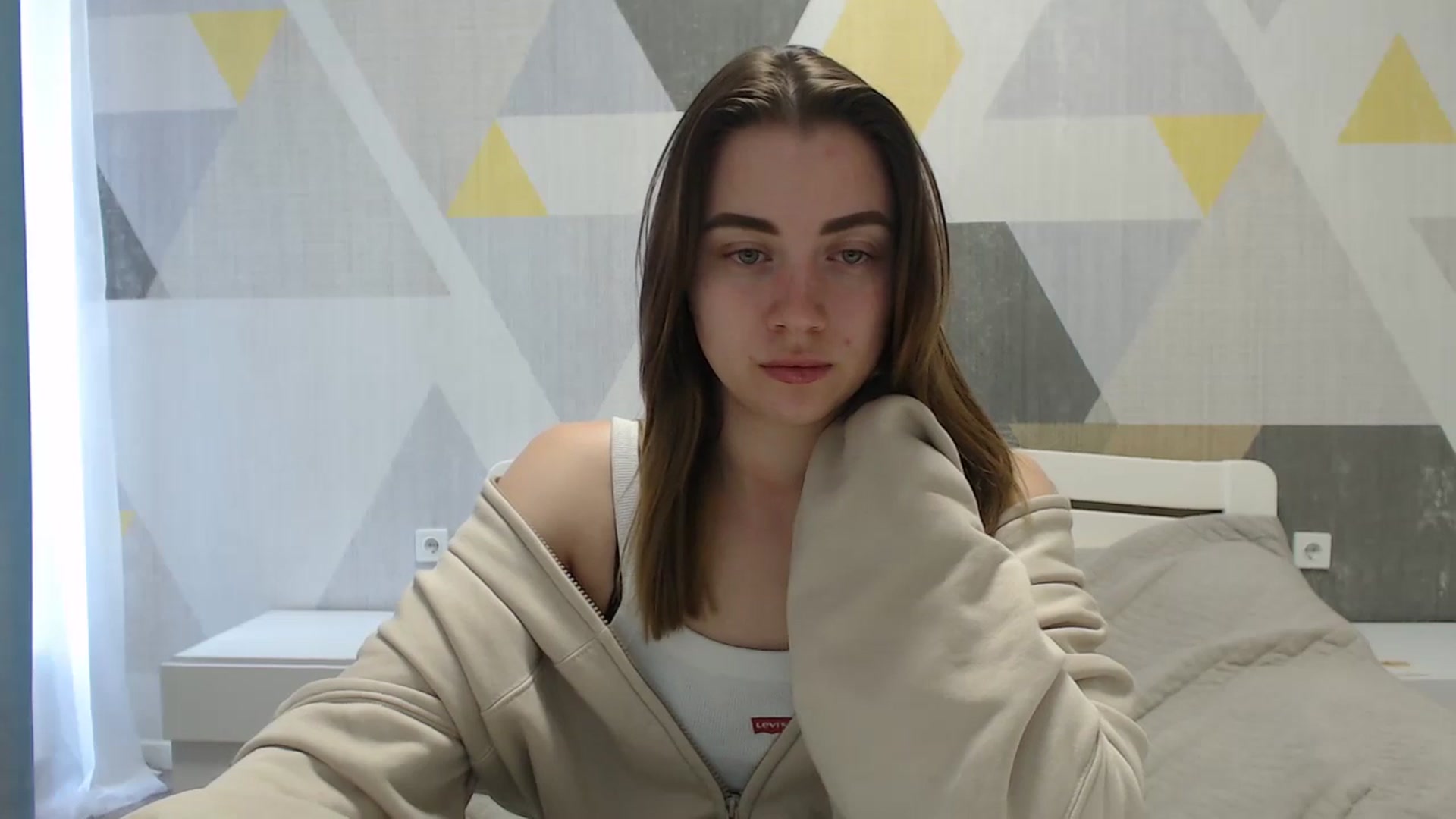 Gallery image thumbnail from Sulfate0's myfreecams stream on, 04/18/2025, 08:37 image 15 of 20