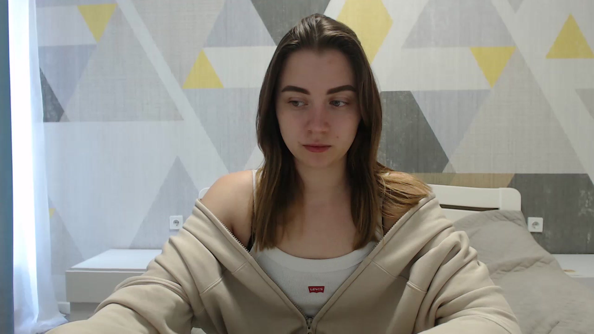 Gallery image thumbnail from Sulfate0's myfreecams stream on, 04/18/2025, 08:37 image 10 of 20