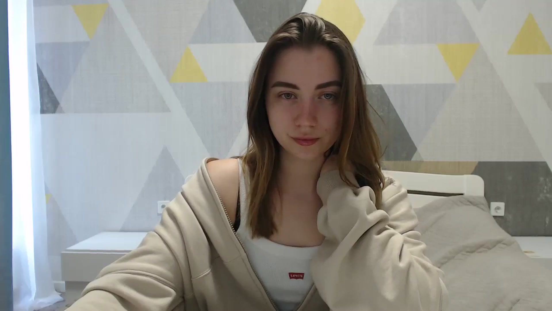 Gallery image thumbnail from Sulfate0's myfreecams stream on, 04/18/2025, 08:37 image 8 of 20