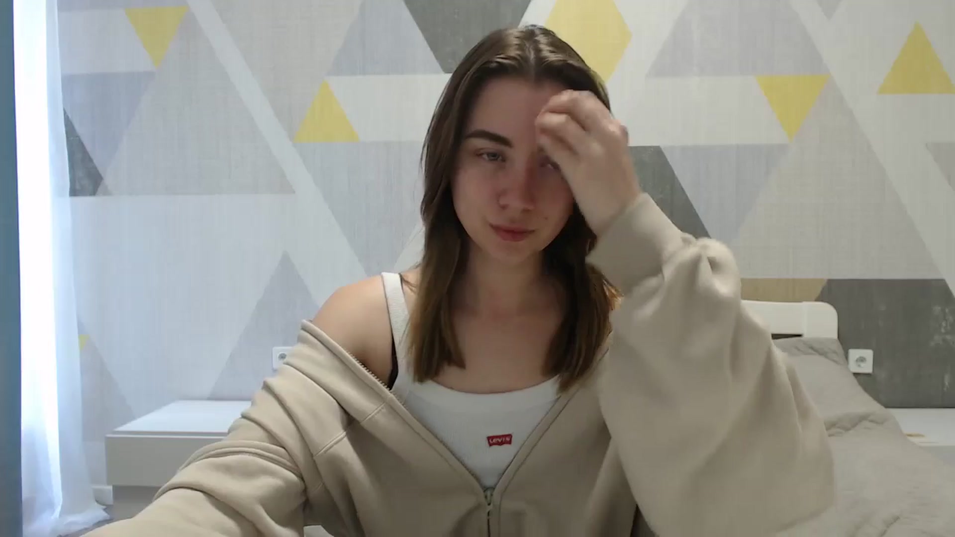 Gallery image thumbnail from Sulfate0's myfreecams stream on, 04/18/2025, 08:37 image 17 of 20