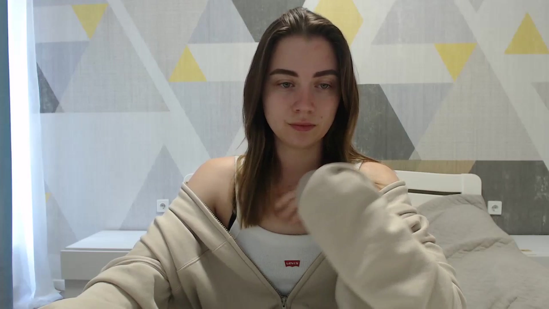Gallery image thumbnail from Sulfate0's myfreecams stream on, 04/18/2025, 08:37 image 12 of 20