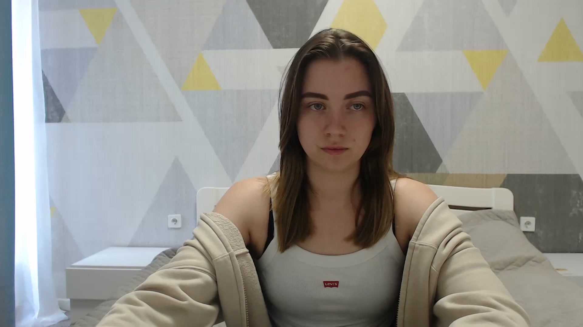 Gallery image thumbnail from Sulfate0's myfreecams stream on, 04/18/2025, 09:07 image 9 of 20