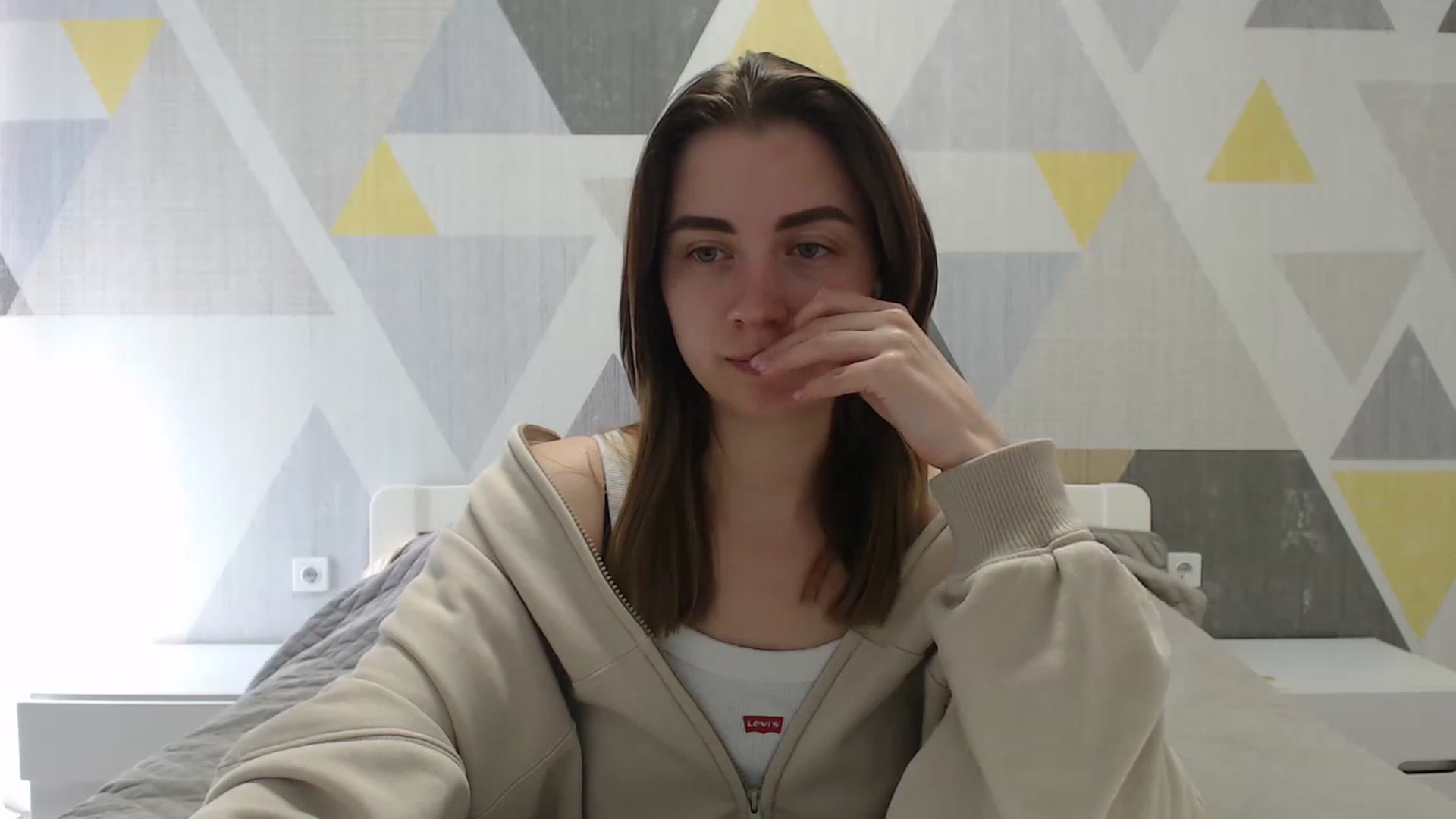 Gallery image thumbnail from Sulfate0's myfreecams stream on, 04/18/2025, 10:30 image 15 of 20