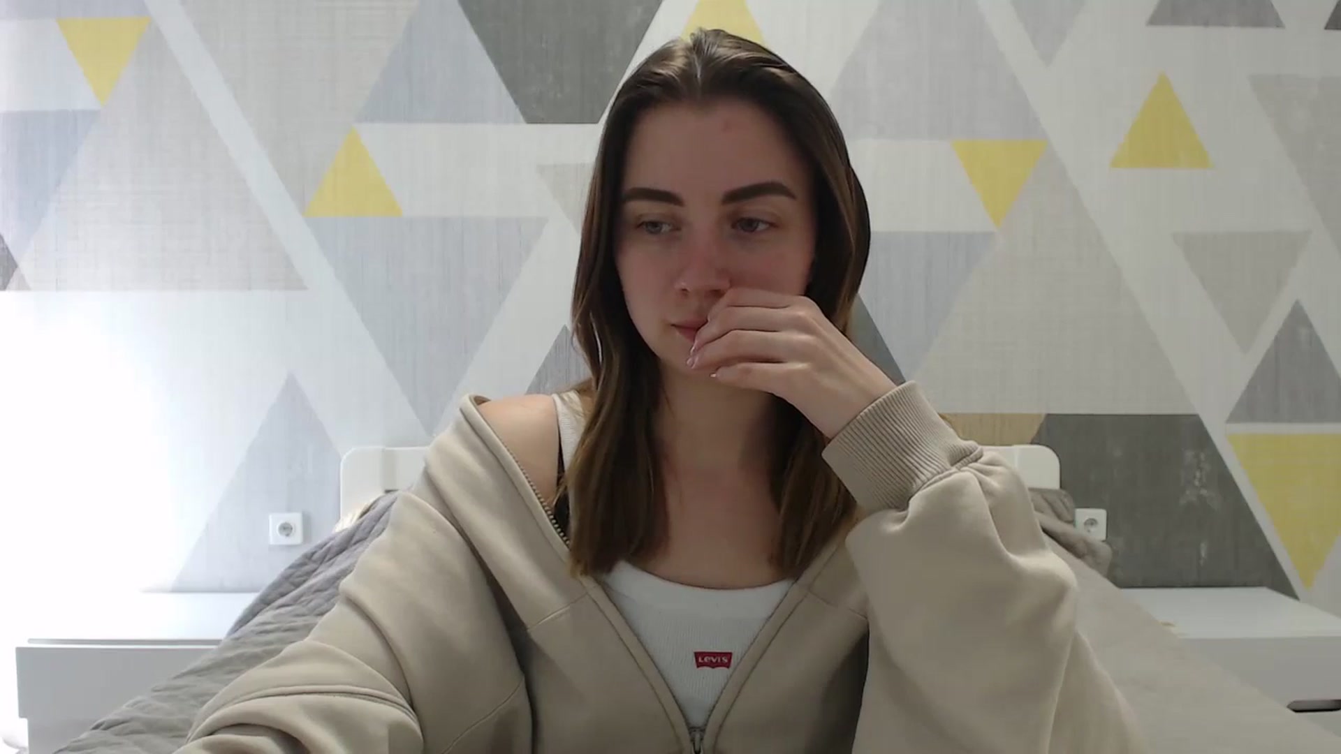 Gallery image thumbnail from Sulfate0's myfreecams stream on, 04/18/2025, 10:30 image 18 of 20
